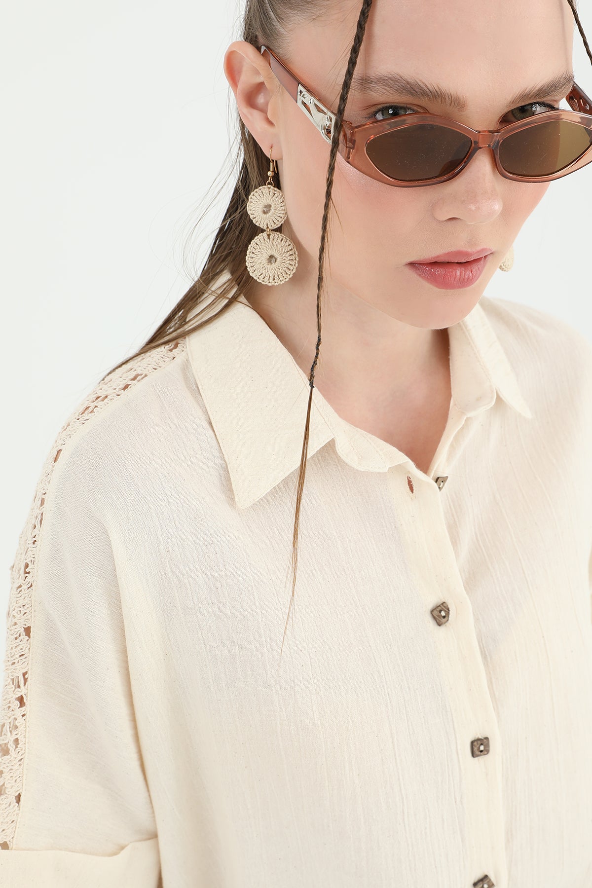 Kadın Arka Roba Dantelli Kısa Kollu Gömlek -24S-31792GML BEIGE