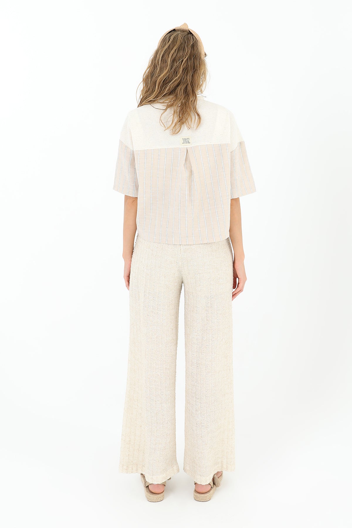 Kadın Ön Baskılı Arka Çizgi Deetaylı Bluz -24S-31883 BLZ BEIGE