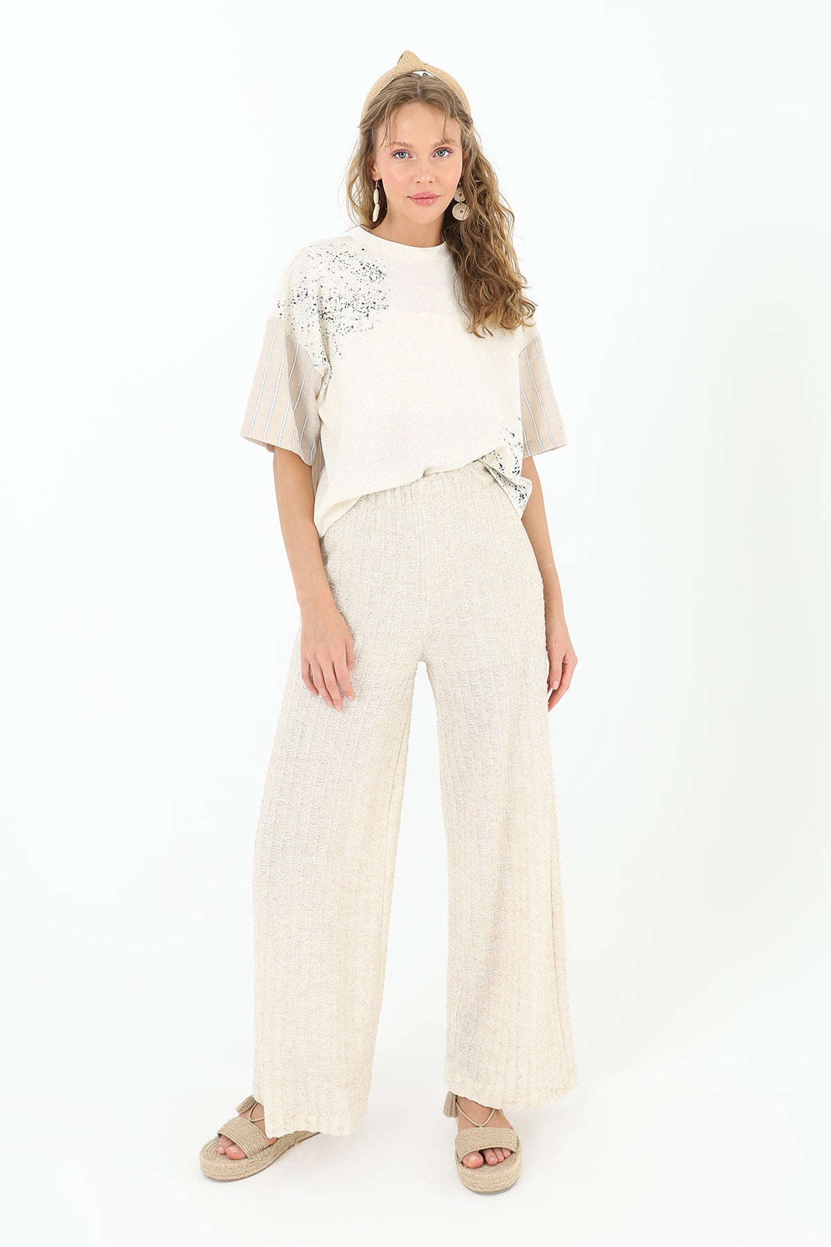 Kadın Ön Baskılı Arka Çizgi Deetaylı Bluz -24S-31883 BLZ BEIGE