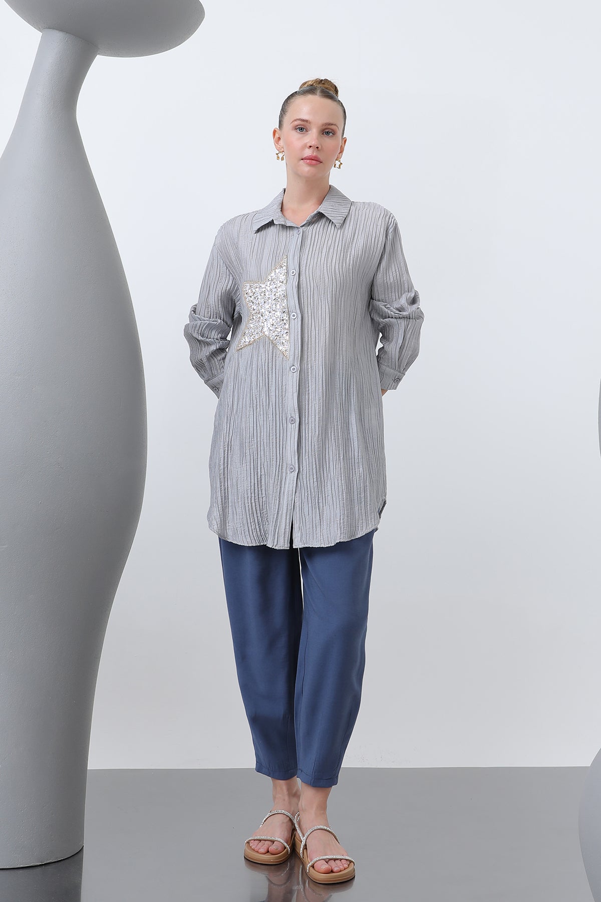 Kadın Önü Yıldız Nakışlı Gömlek Tunik - 10646GML GREY