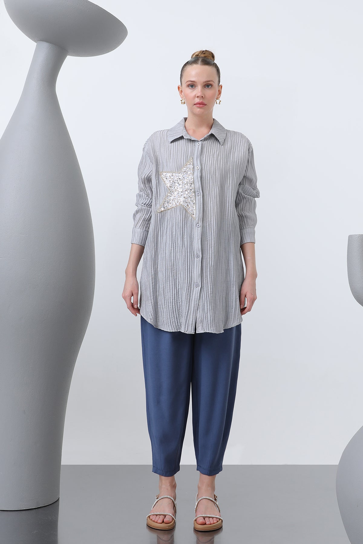 Kadın Önü Yıldız Nakışlı Gömlek Tunik - 10646GML GREY