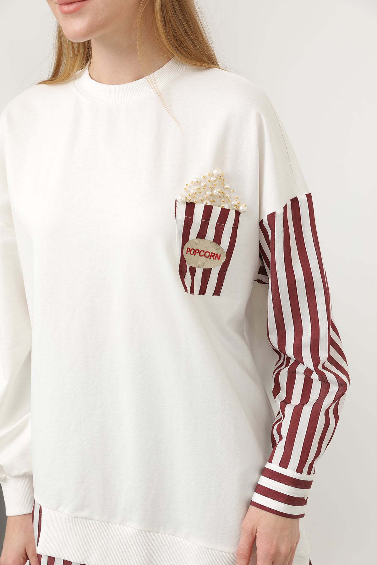 Kadın Önü Pop Corn Baskılı ve Boncuk İşlemeli Çizgi Garnili Tunik - 10651TUN ECRU-BURGUNDY
