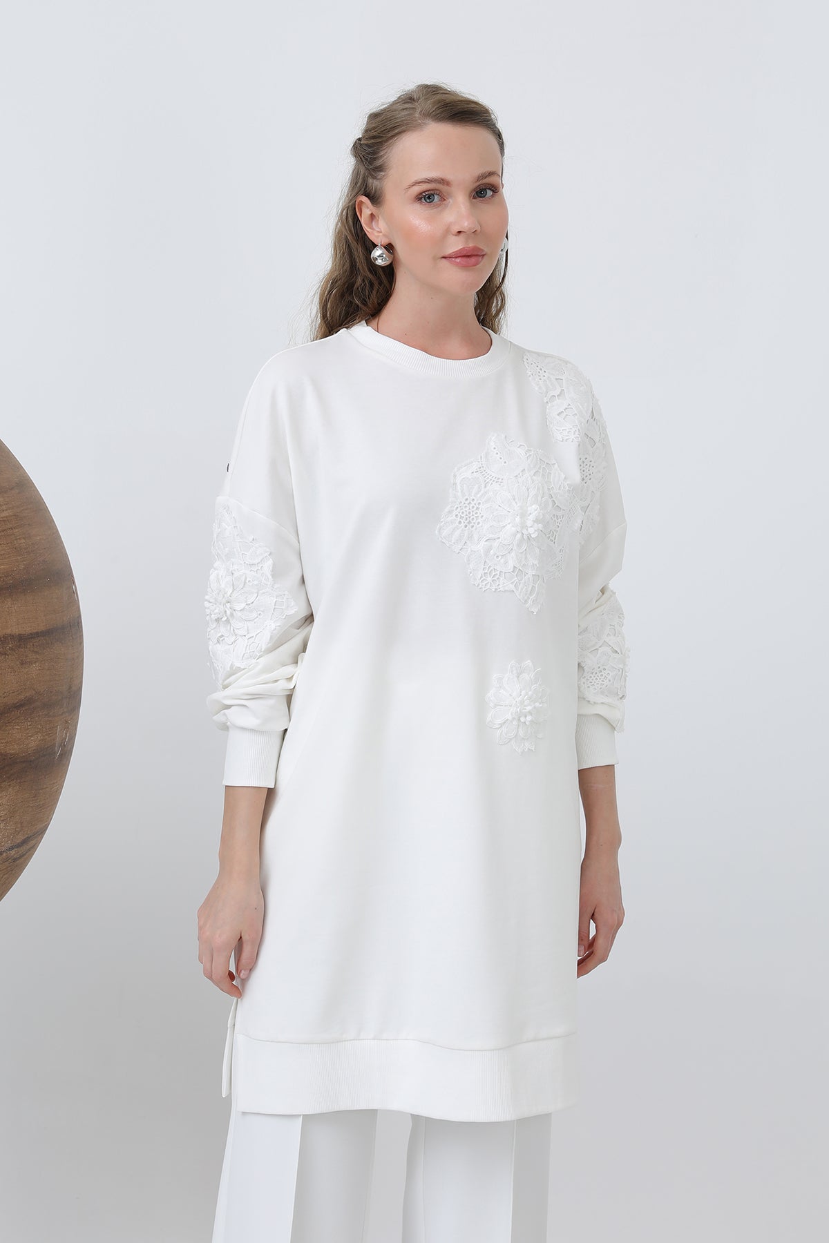Kadın Önü Çiçek Motifli Dantelli Tunik - 10652TUN ECRU