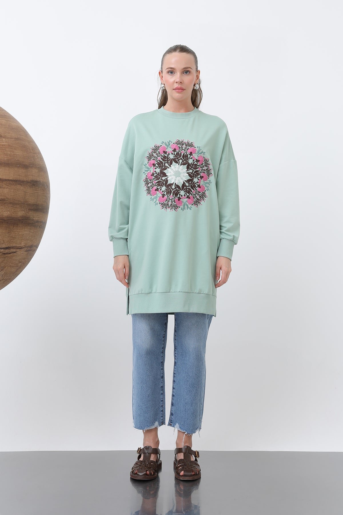 Kadın Önü Yuvarlak Çiçek Nakışlı Tunik - 10668TUN ALMOND GREEN