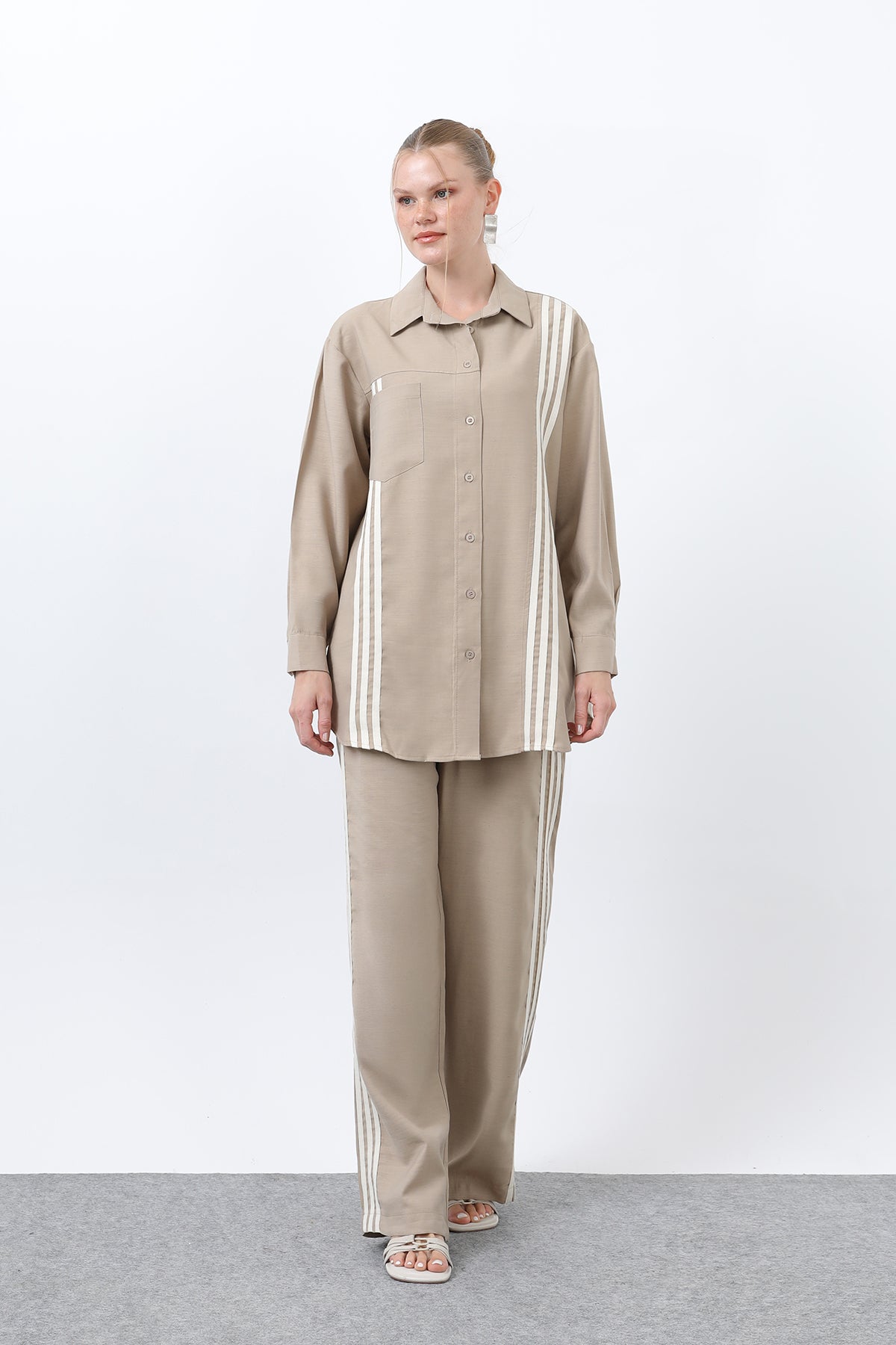 Kadın Önü Şerit Detaylı Pantolonlu Takım - 14317TKS CAMEL