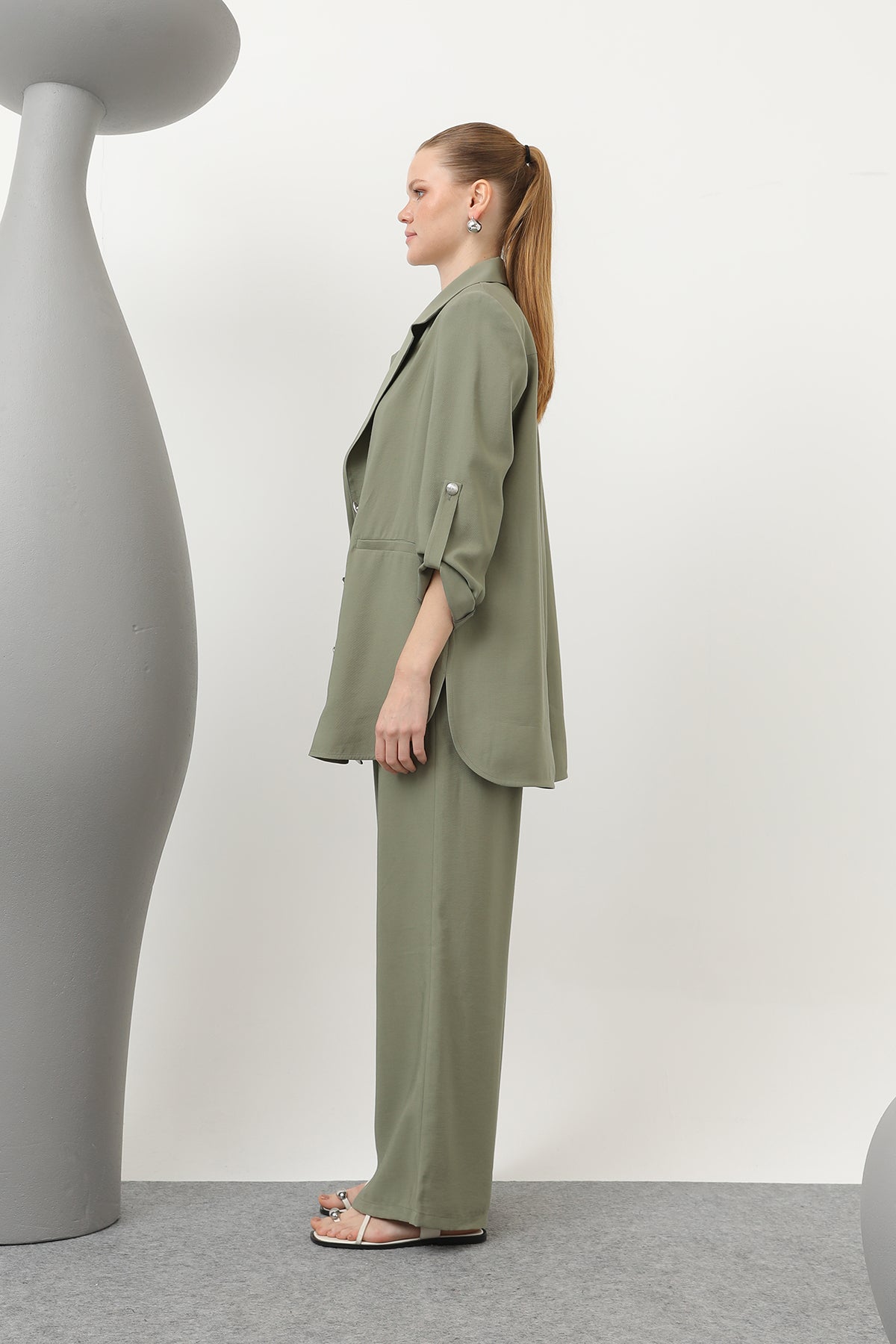 Kadın Düğme Detaylı Pantolonlu Blazer Ceket Takım - 14321TKM KHAKI
