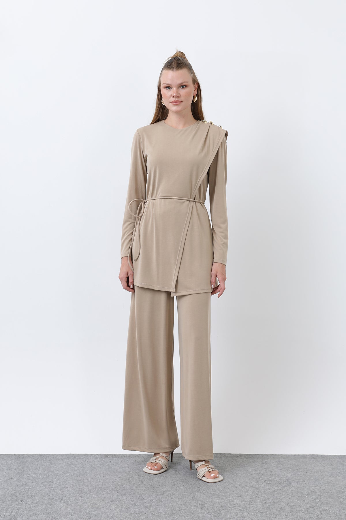 Kadın Omuzu Düğme Detaylı Kruvaze Tunik Pantolon Takım - 14341TKS BEIGE