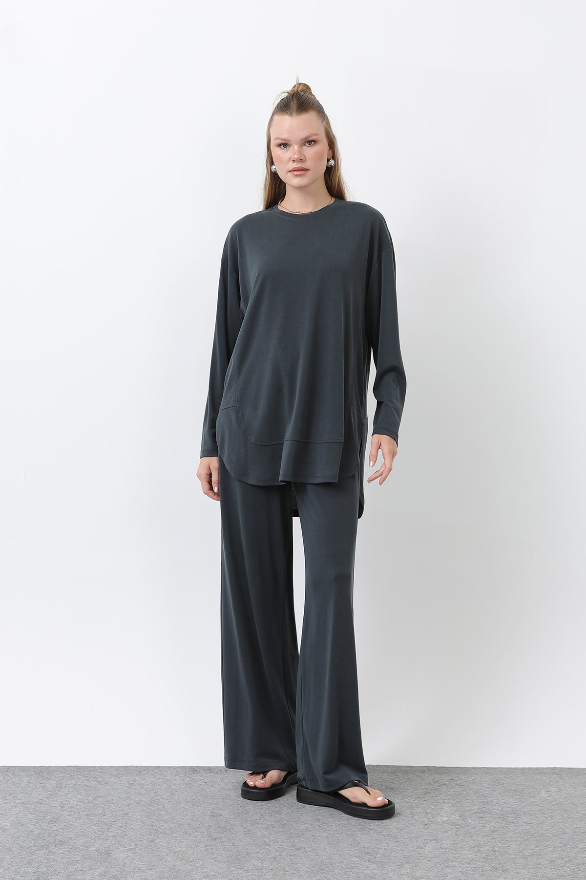 Kadın Önü Dikiş Detaylı Pantolonlu Takım - 14344TKS DARK ANTHRACITE