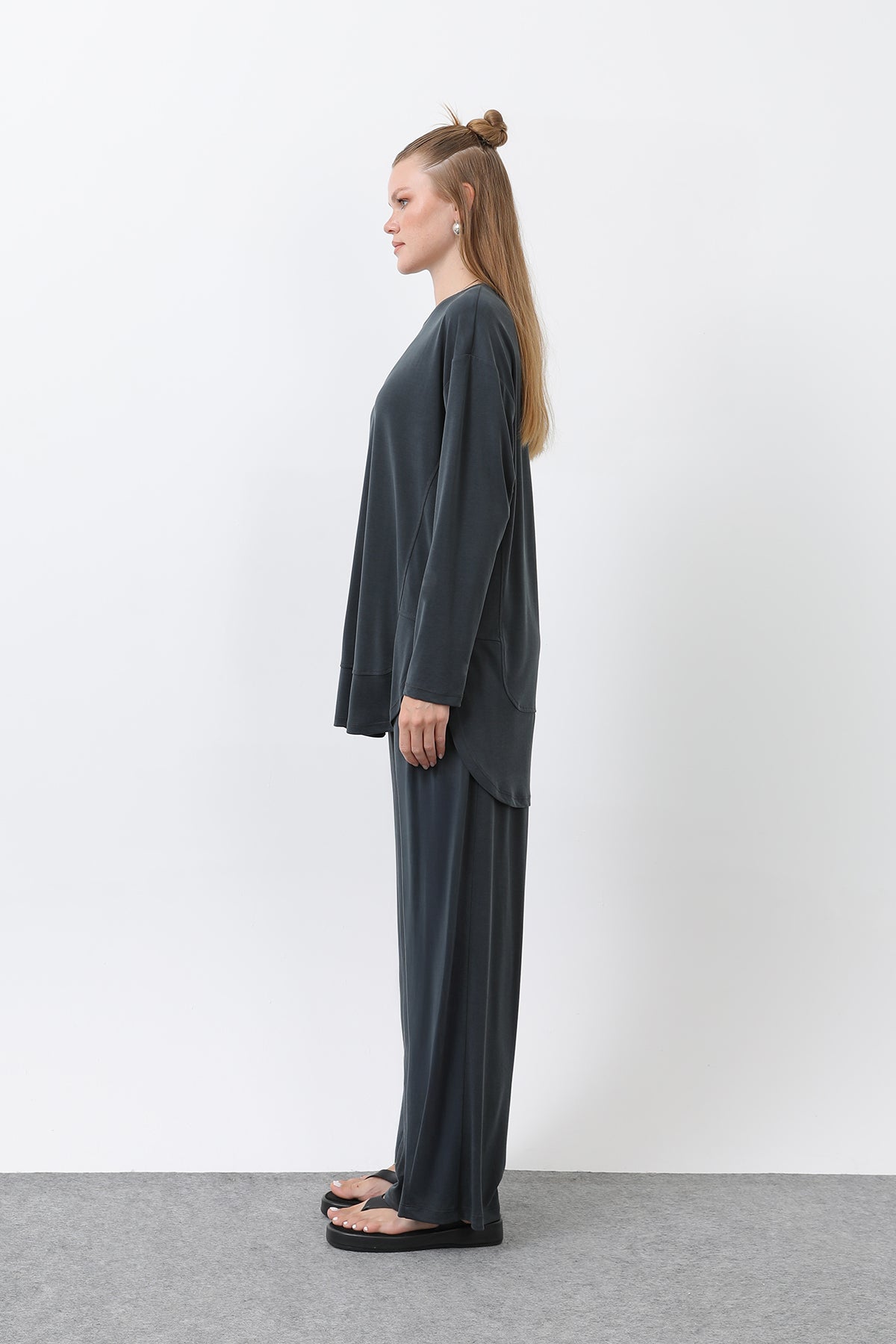 Kadın Önü Dikiş Detaylı Pantolonlu Takım - 14344TKS DARK ANTHRACITE