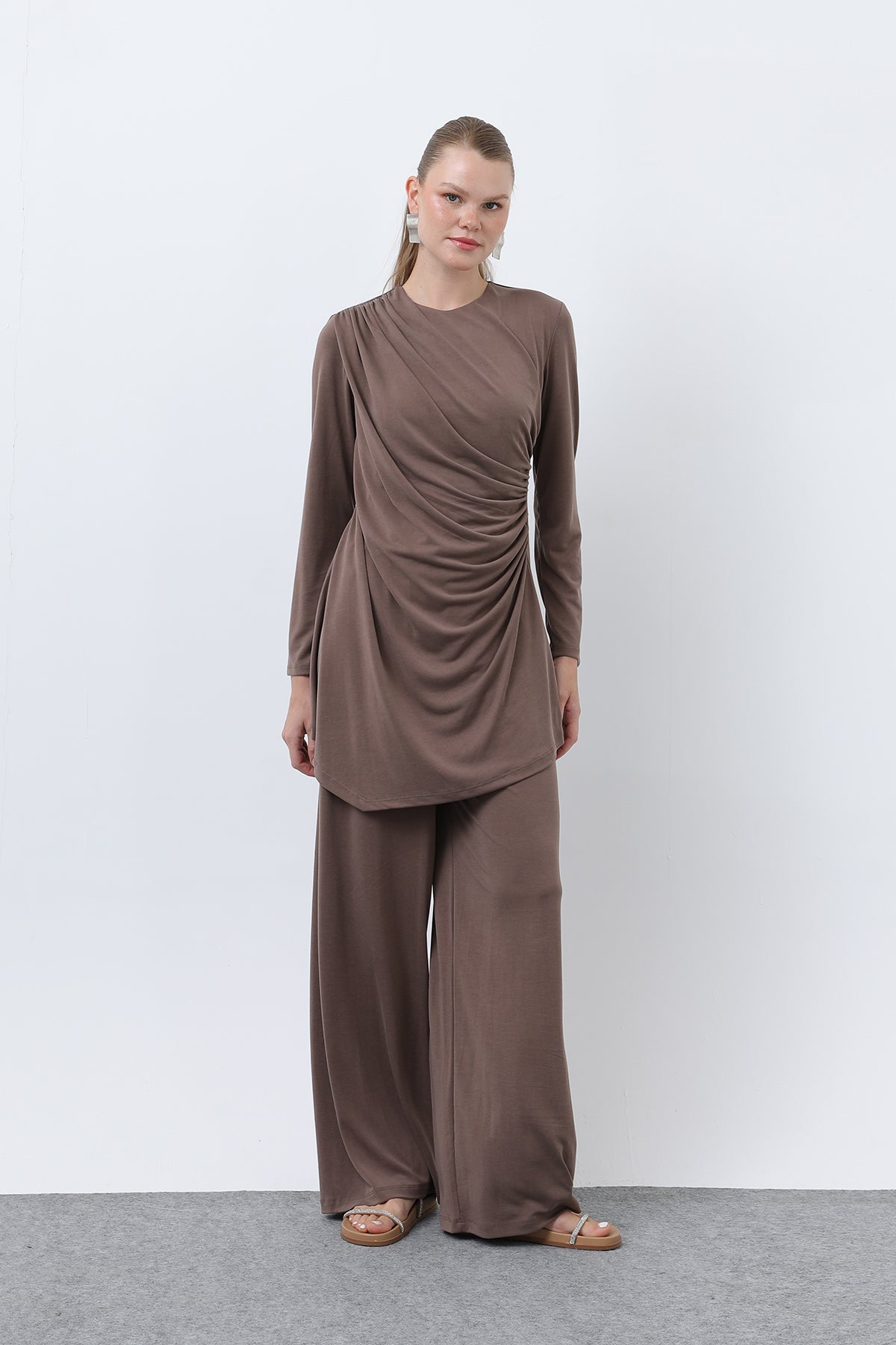 Kadın Drape Detaylı Pantolonlu Takım - 14349TKS BROWN