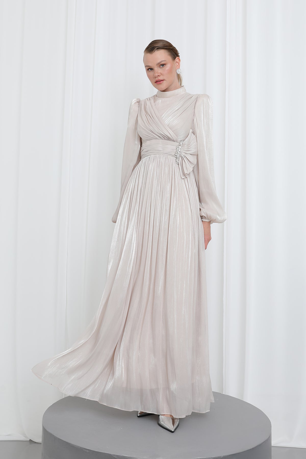 Kadın Piliseli Uzun Kollu Abiye Elbise
-17002ELB BEIGE