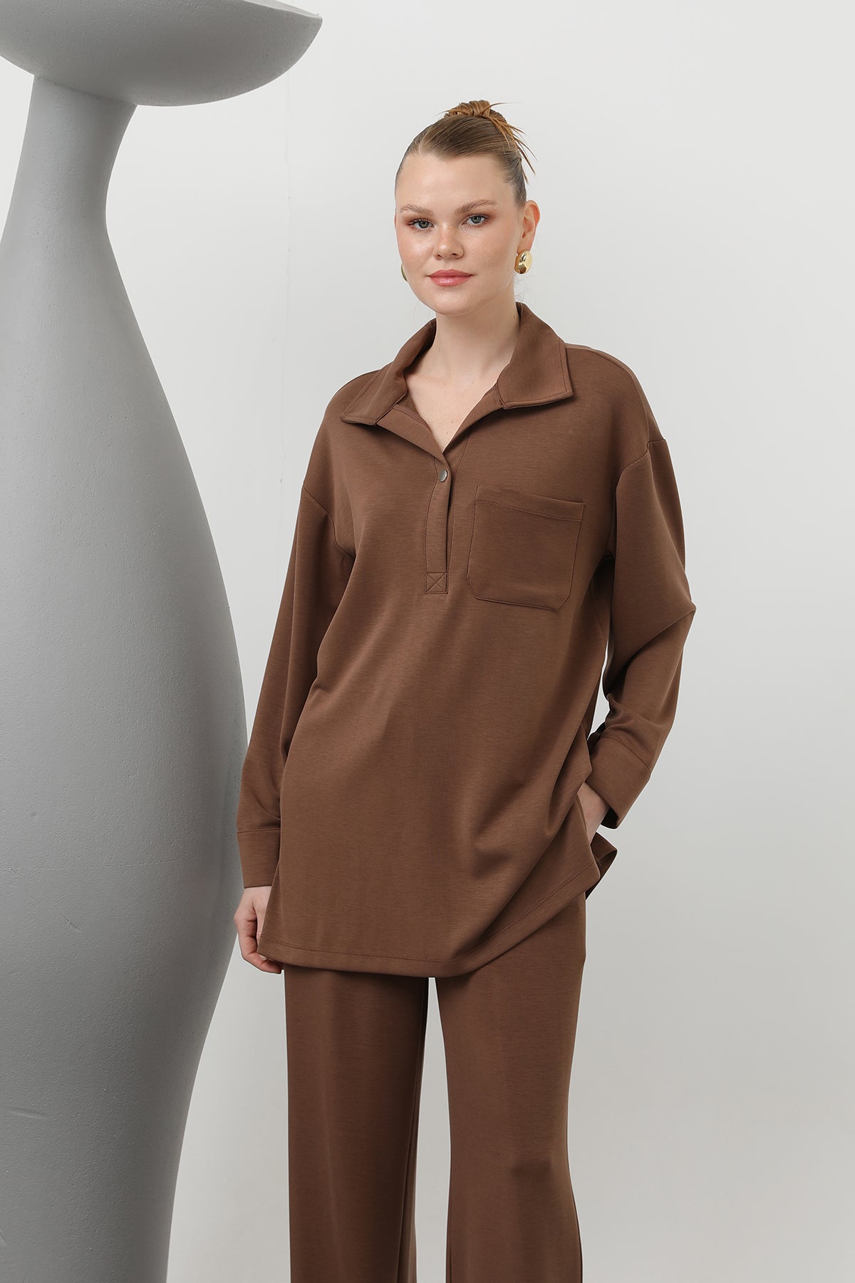Kadın Yakası Çıtçıtlı Cep Detaylı Pantolonlu Takım - 20605TKS BROWN