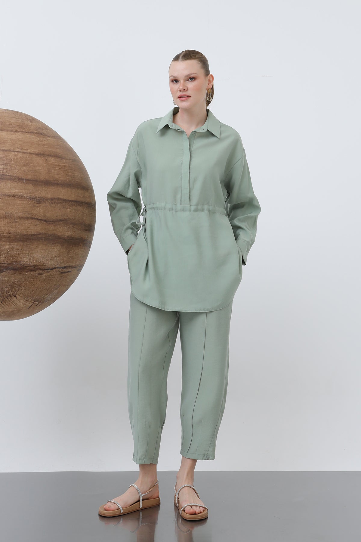Kadın Beli Büzgülü Gizli Patlı Pantolonlu Takım - 20610TKS ALMOND GREEN