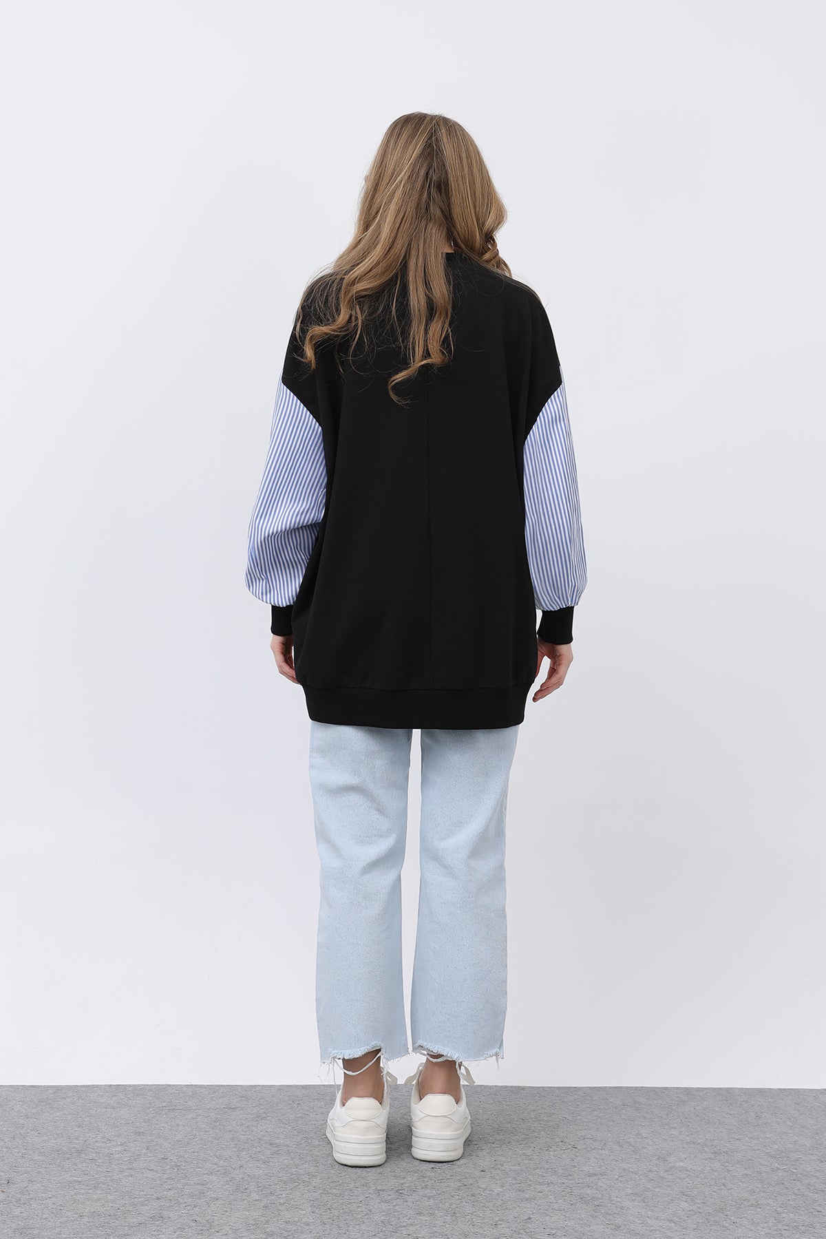 Kadın Şapkalı Köpek Nakışlı Garnili Sweatshirt - 20632SWT BLACK