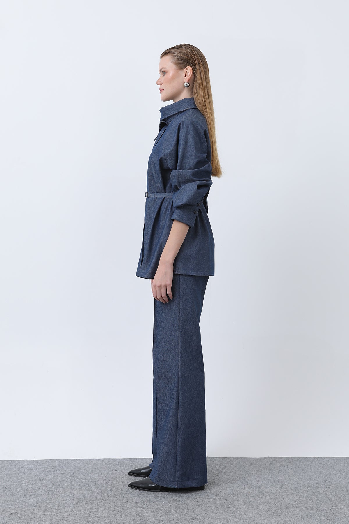 Kadın Kruvaze Yaka Kemer Detaylı Pantolonlu Denim Takım - 20652TKS BLUE