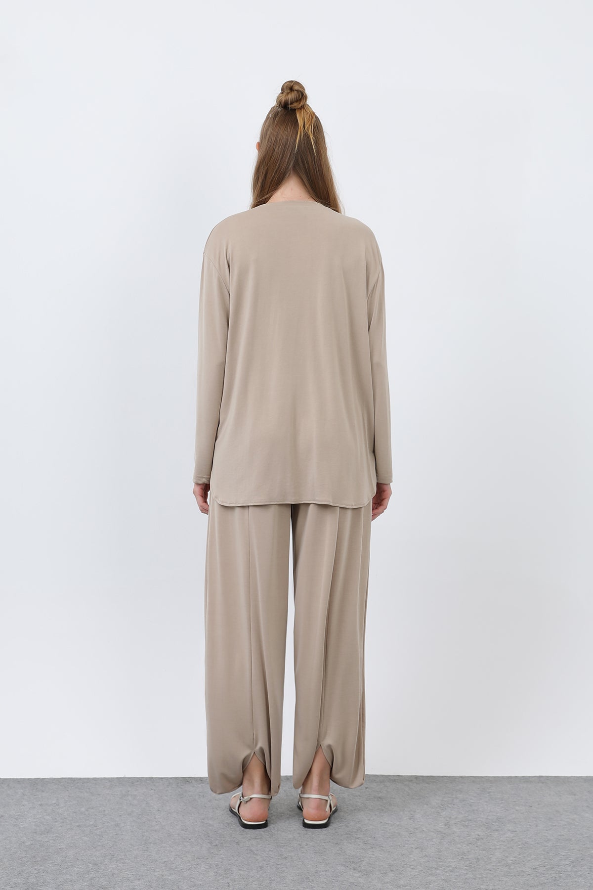 Kadın Oversize Viskon Relax Takım
-20663TKS BEIGE