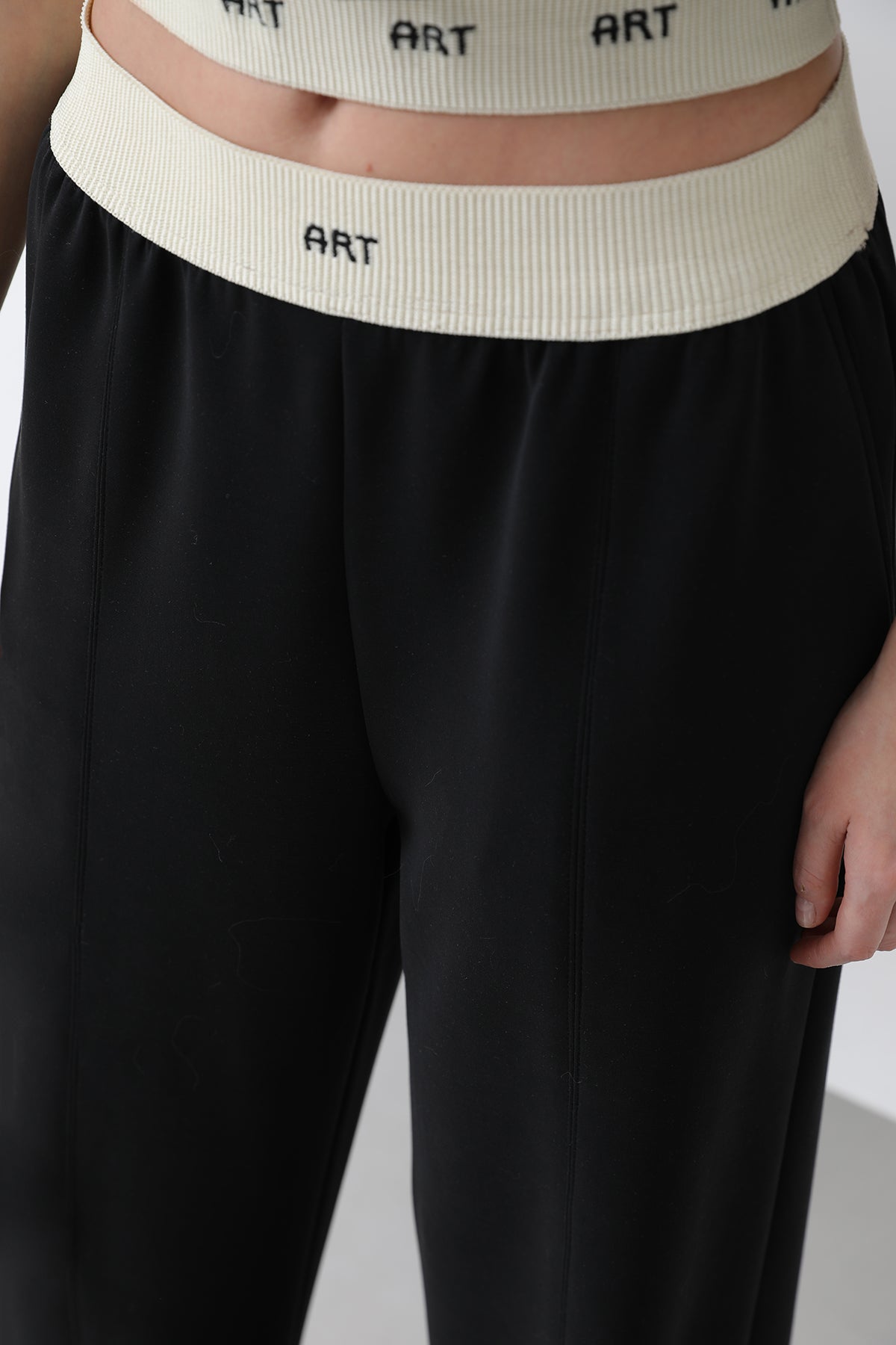 Kadın Lastiği Nakış Detaylı Pantolon - 32131PNT BLACK