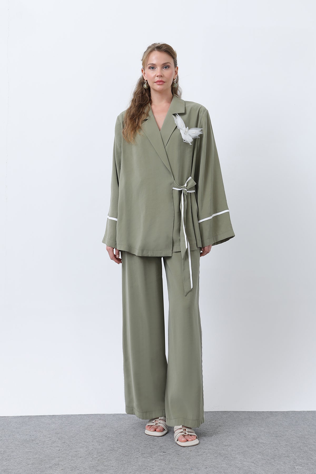 Kadın Kelebekli Kimona Pantolon Takım -32229TKS ALMOND GREEN