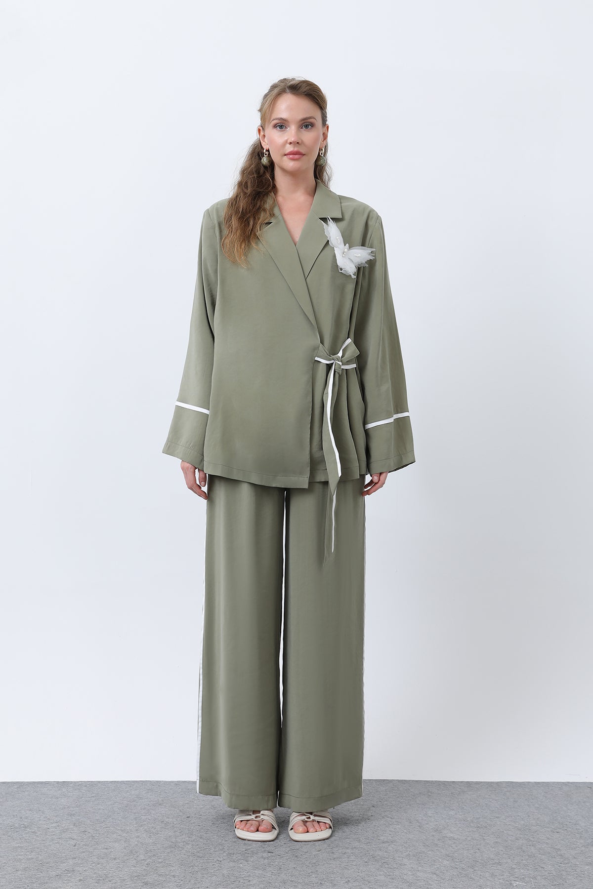 Kadın Kelebekli Kimona Pantolon Takım -32229TKS ALMOND GREEN