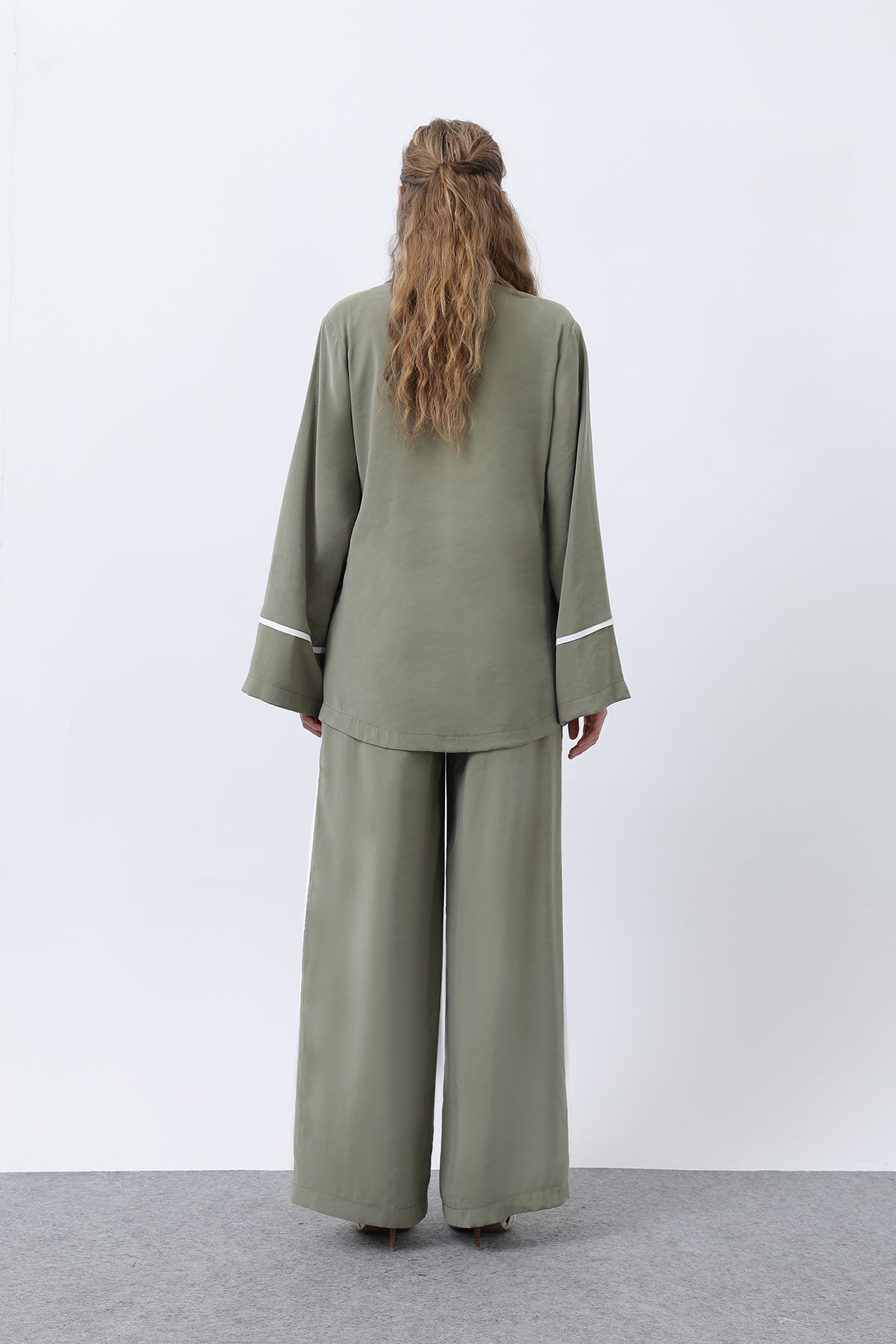 Kadın Kelebekli Kimona Pantolon Takım -32229TKS ALMOND GREEN