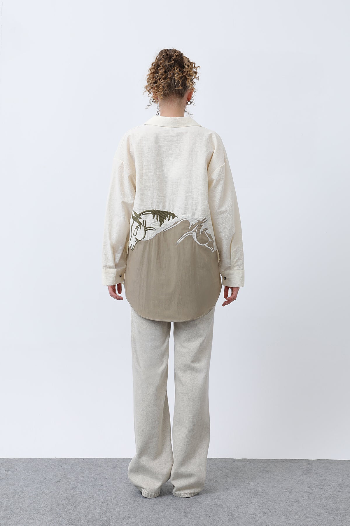 Kadın Arkası Nakışlı Gömlek -32232GML SAND BEIGE-KHAKİ