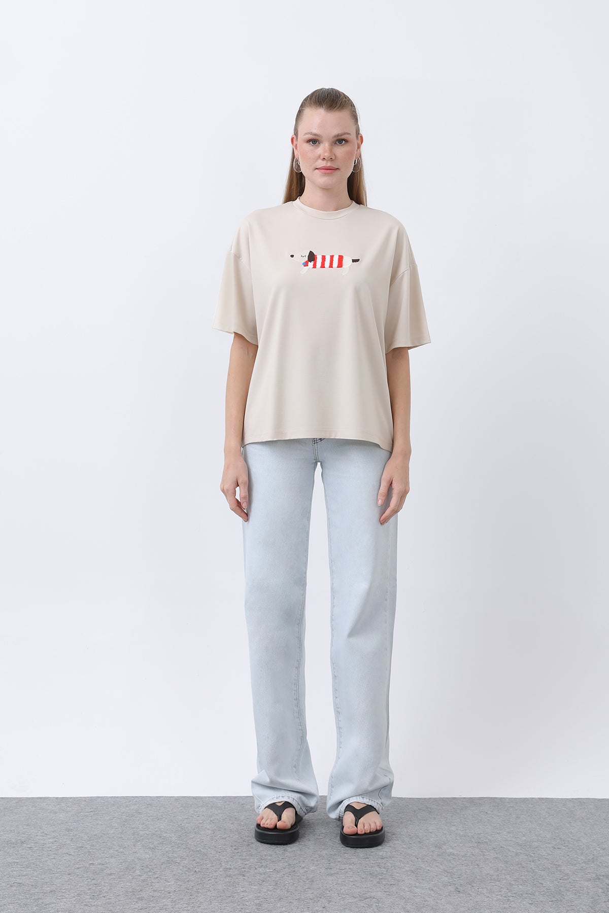 Kadın Köpek Nakışlı Basic Tshirt -32255TSH BEIGE