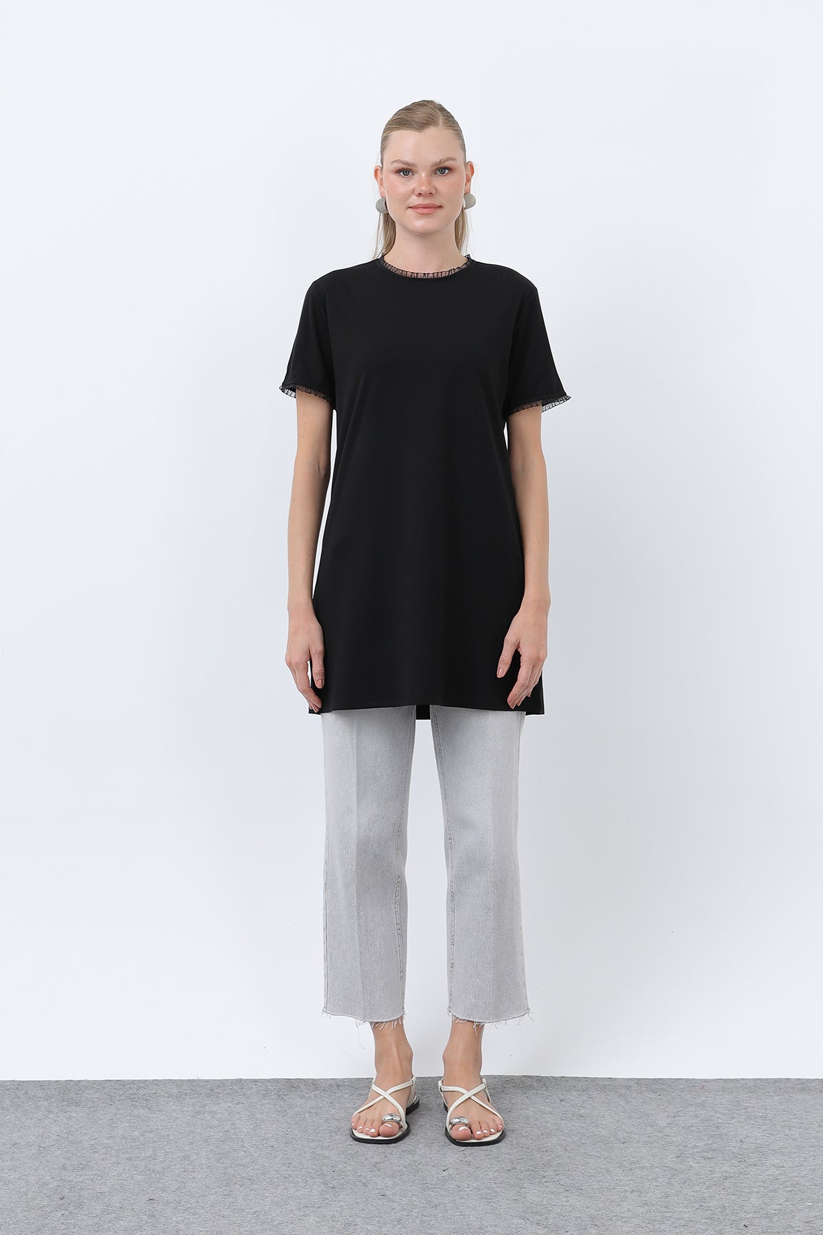 Kadın Minimalist Ribana Detaylı Basic T-Shirt
-40013TSH BLACK