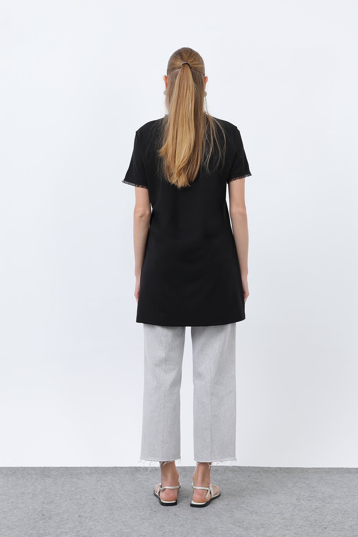 Kadın Minimalist Ribana Detaylı Basic T-Shirt
-40013TSH BLACK