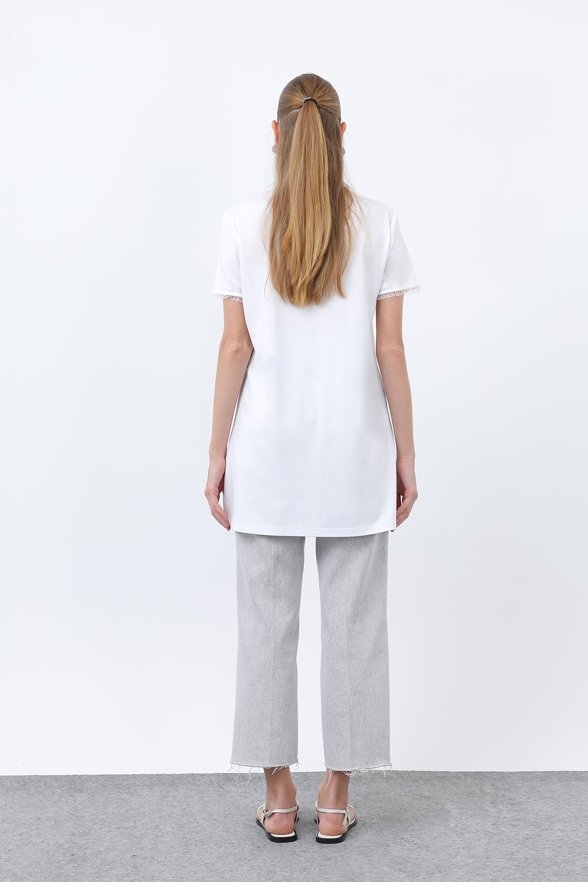 Kadın Minimalist Ribana Detaylı Basic T-Shirt
-40013TSH ECRU