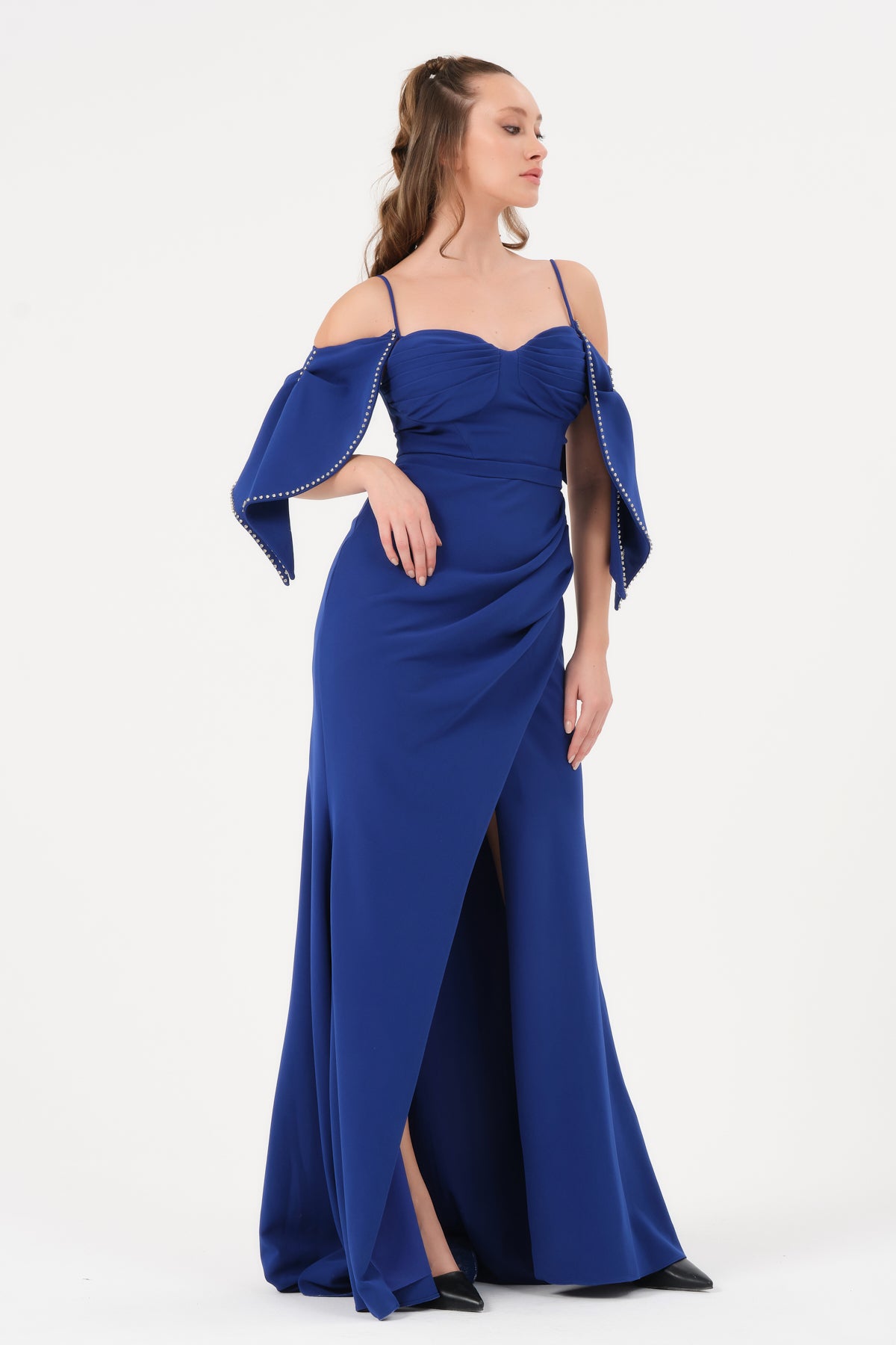 1532 Saks
