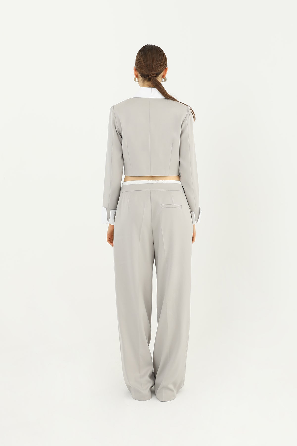 Kadın Yaka ve kol Detaylı Kısa Ceket - 31606CKT GREY