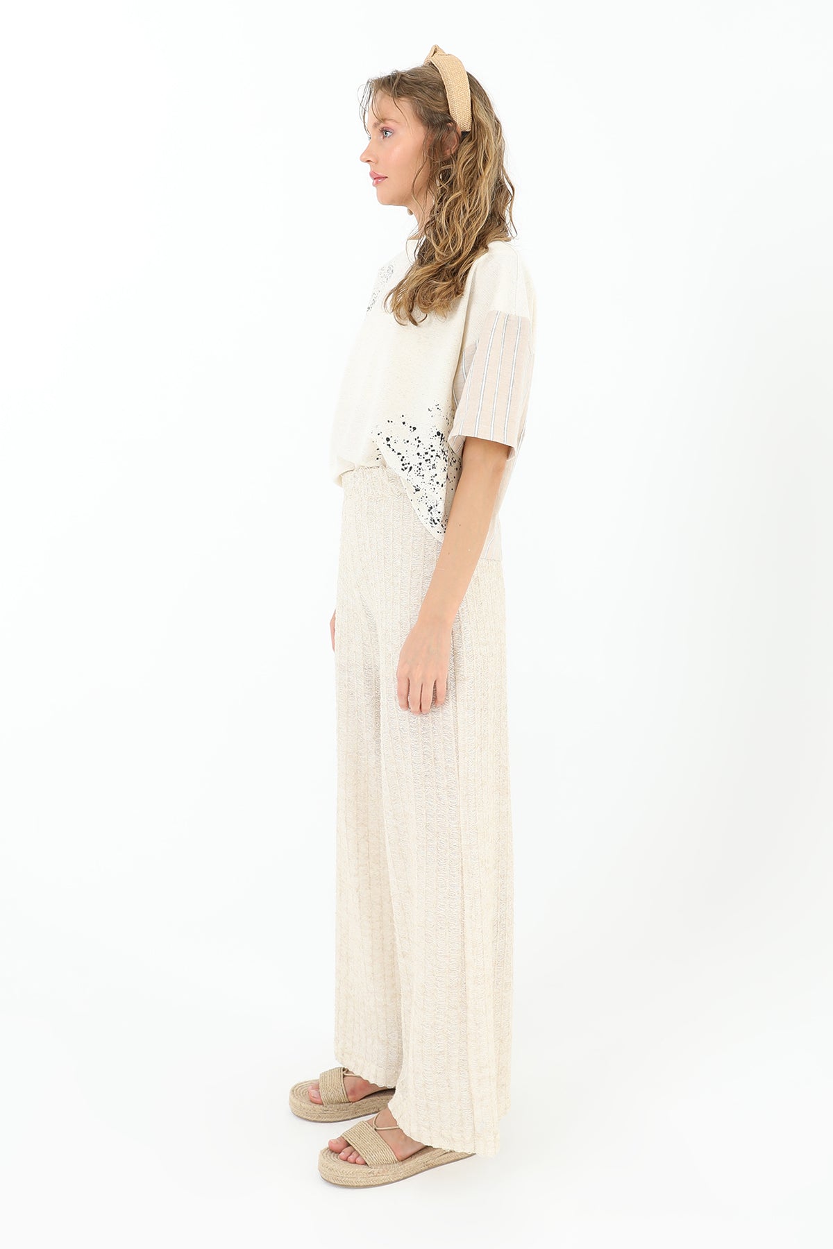 Kadın Ön Baskılı Arka Çizgi Deetaylı Bluz -24S-31883 BLZ BEIGE
