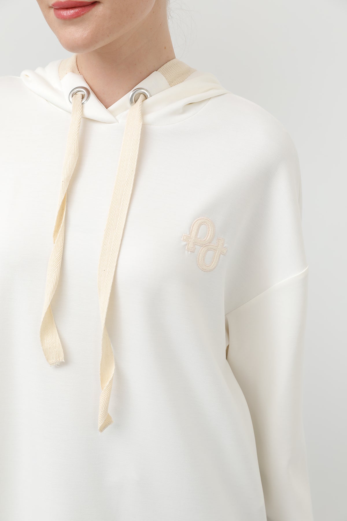 Kadın Nakış Detaylı Balıksırtı Kapişonlu Tunik - 25S-10615TUN ECRU