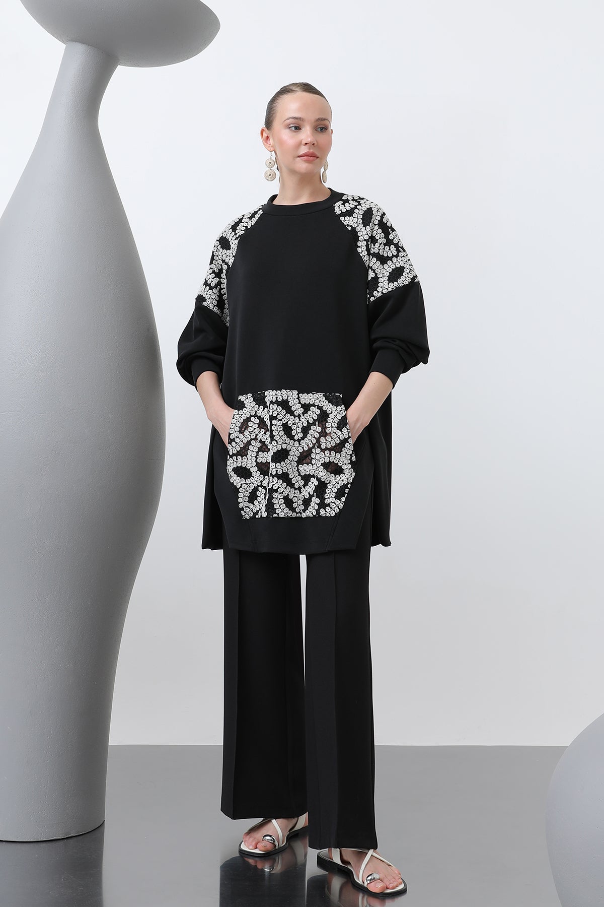 Kadın Kargo Cepli Omuzları Ve Cebi Garnili Tunik - 10624TNK BLACK