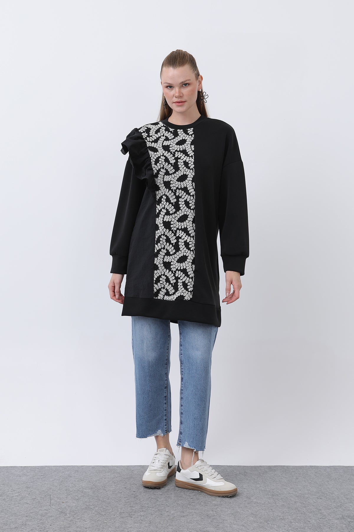 Kadın Omzu Fırfır Detaylı Dantel Garnili Tunik - 10628TNK BLACK