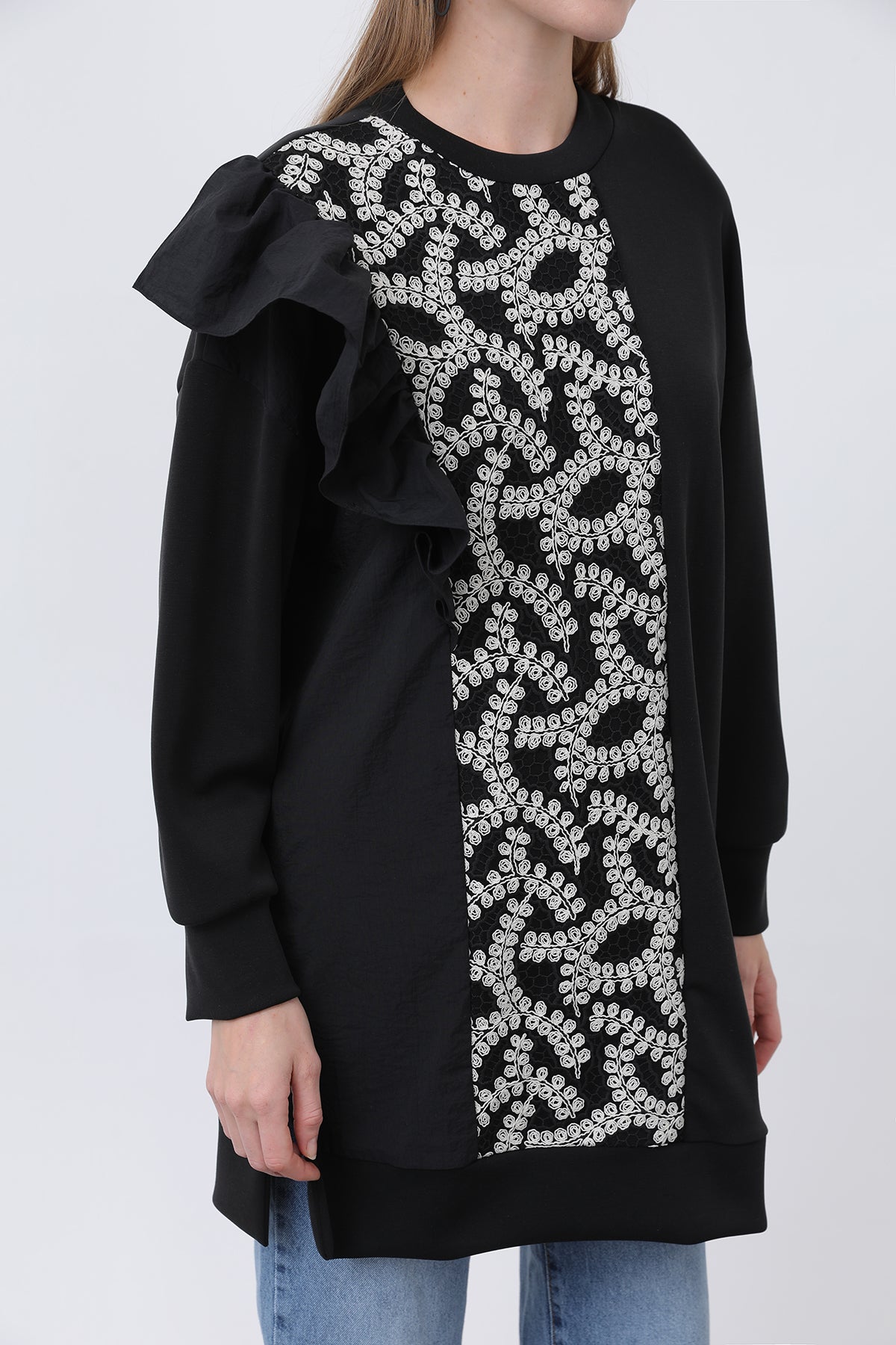 Kadın Omzu Fırfır Detaylı Dantel Garnili Tunik - 10628TNK BLACK
