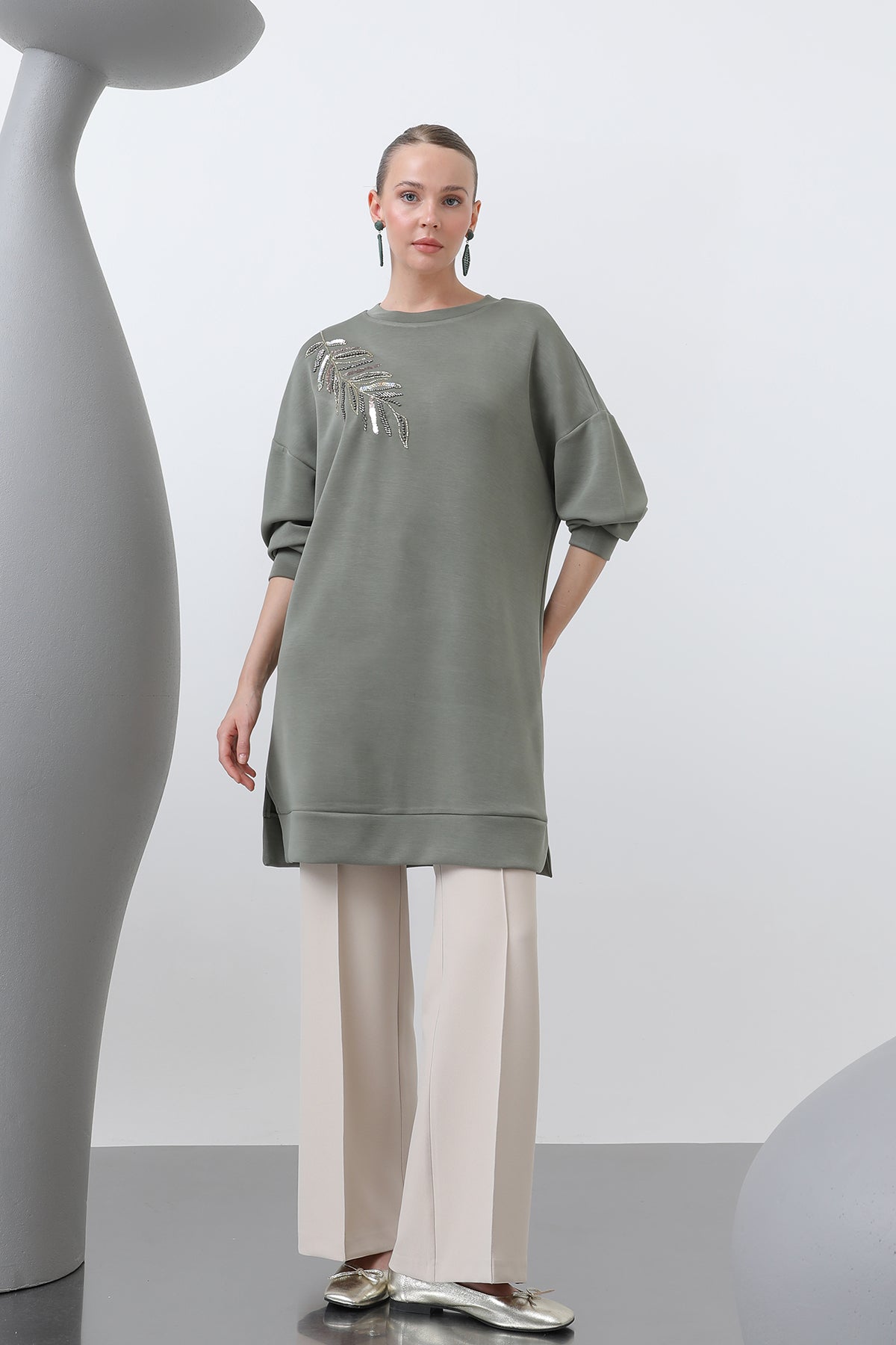 Kadın Omuzu Nakış işlemeli Tunik - 10629TNK KHAKI