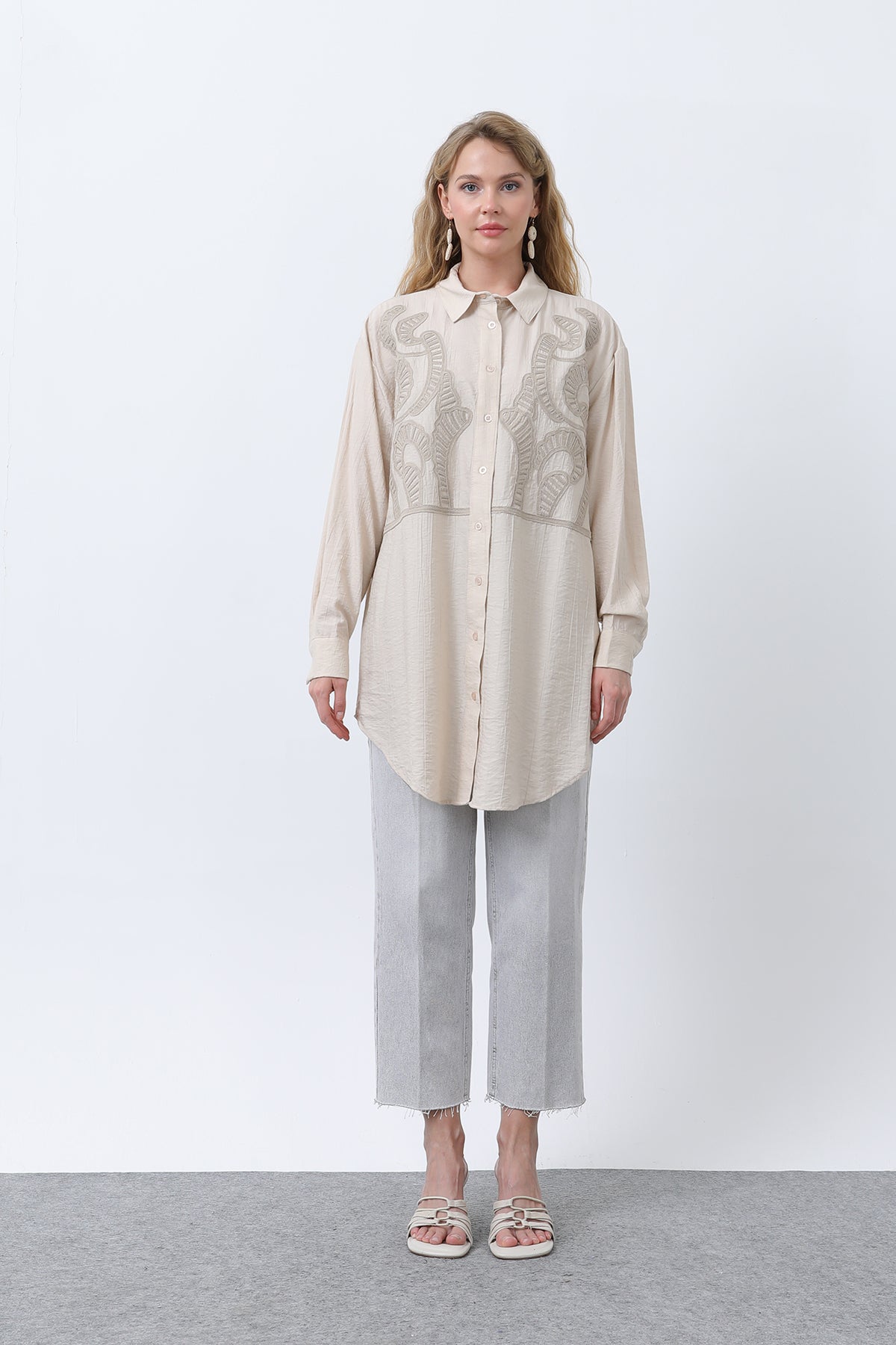 Kadın Önü Nakışlı Düğme Detaylı Tunik - 10663TUN BEIGE
