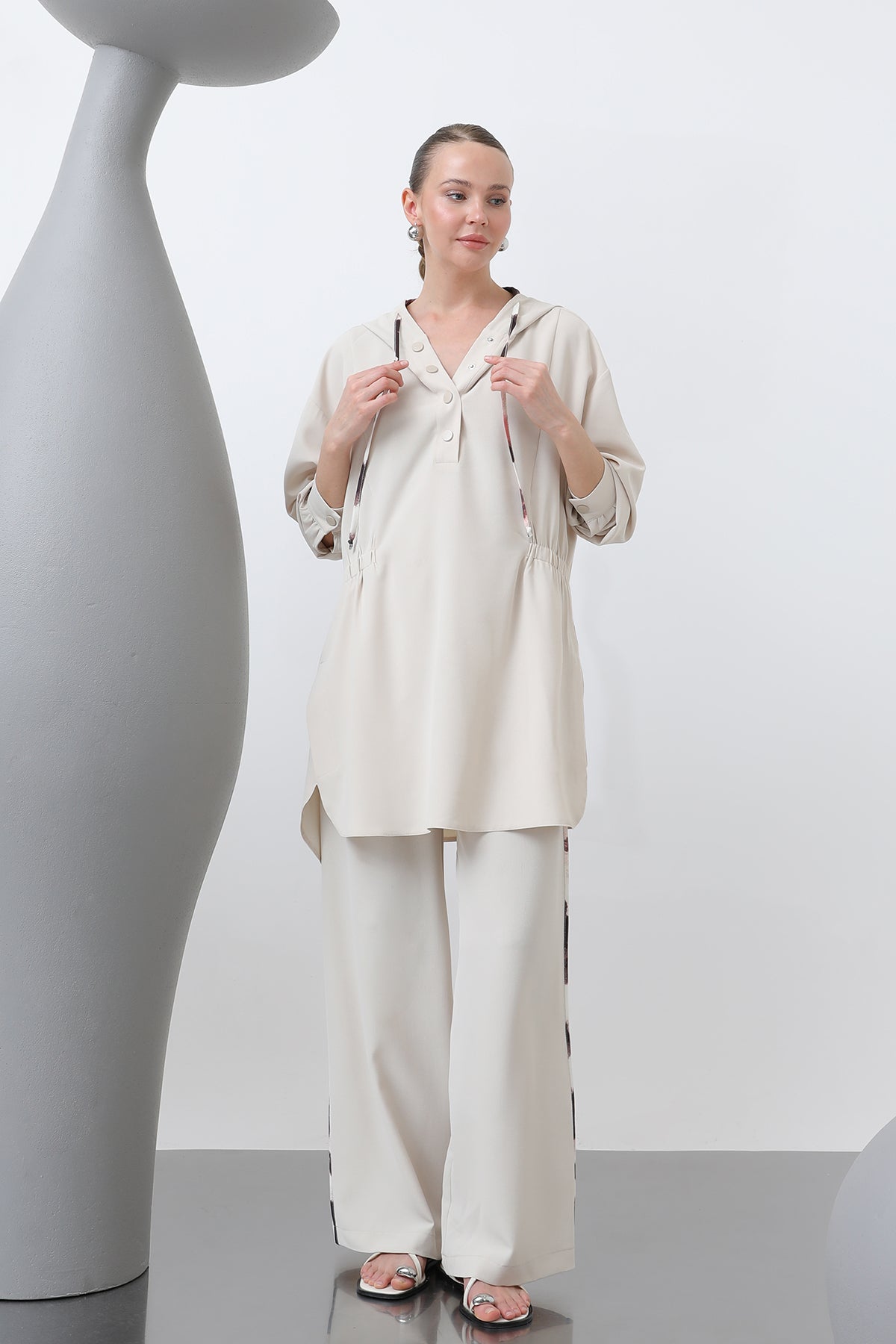 Kadın Beli Büzgü Detaylı Kapüşonlu Tunik - 10666TUN BEIGE