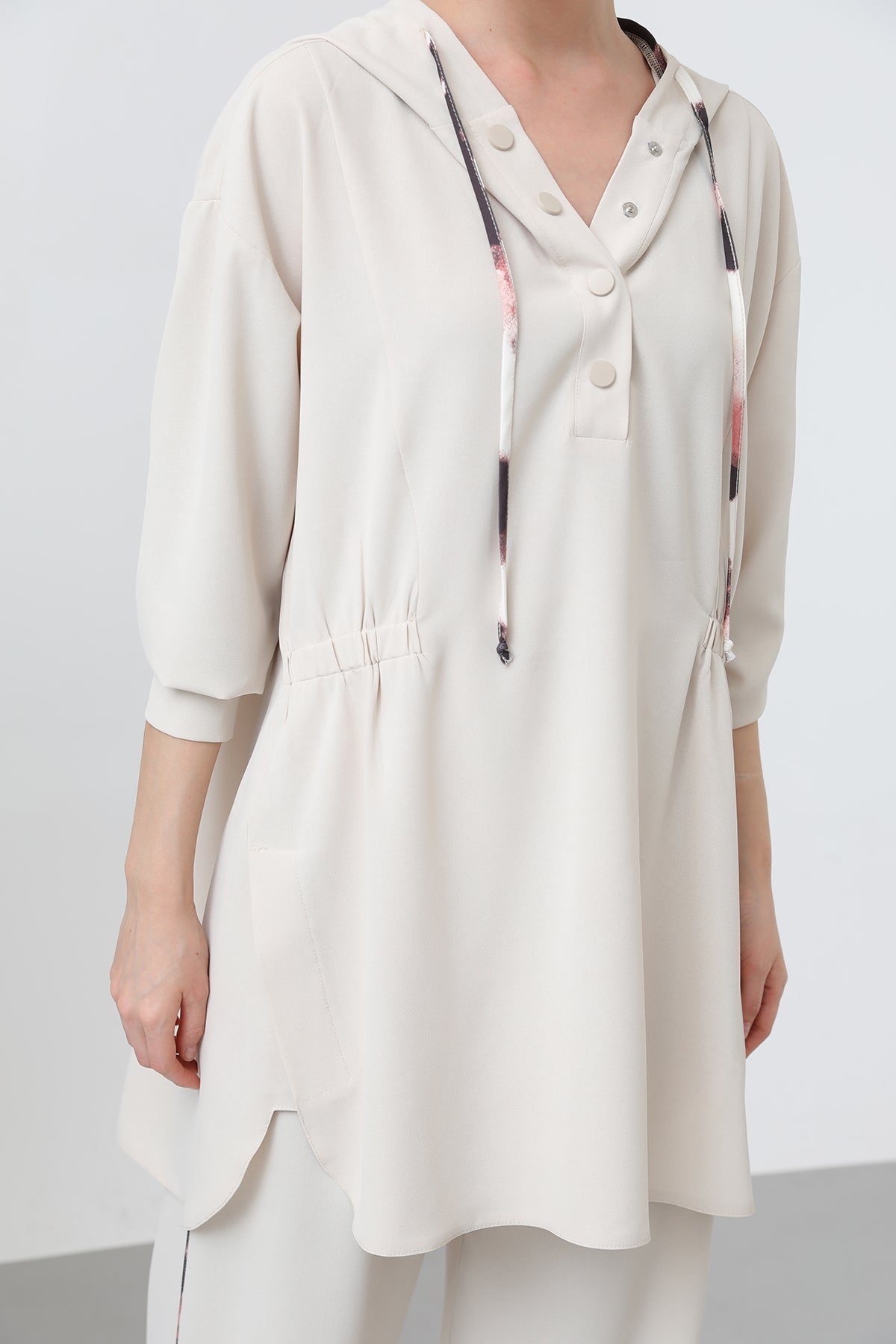 Kadın Beli Büzgü Detaylı Kapüşonlu Tunik - 10666TUN BEIGE
