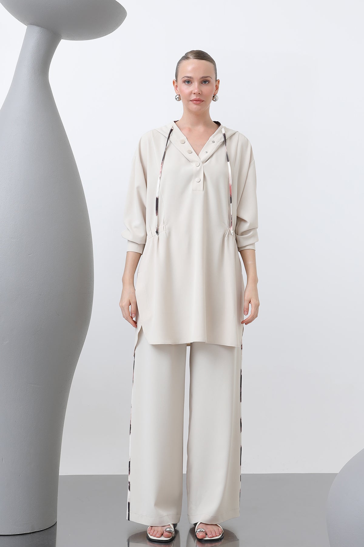 Kadın Beli Büzgü Detaylı Kapüşonlu Tunik - 10666TUN BEIGE