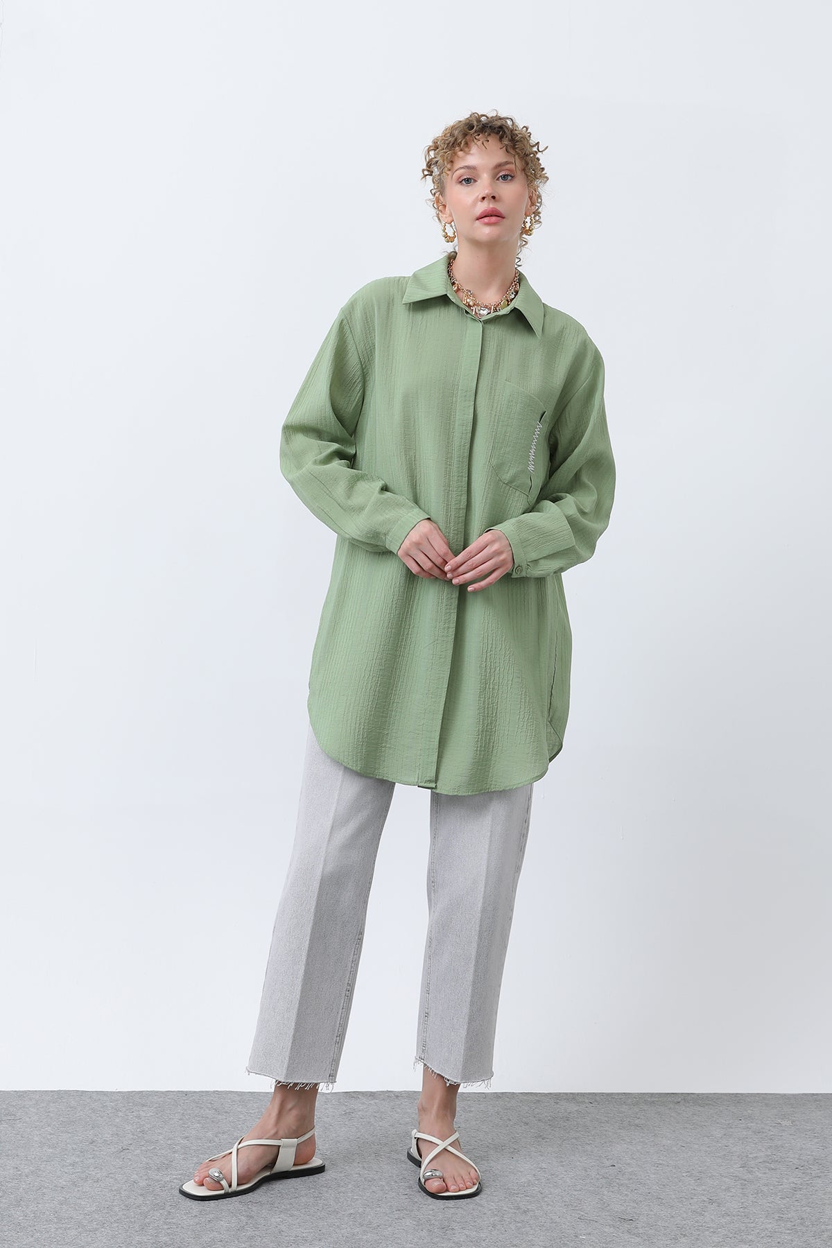 Kadın Cebi Zikzak Nakış Detaylı Gömlek - 10679GML ALMOND GREEN