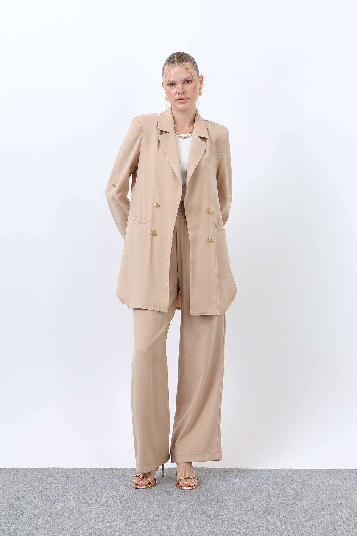 Kadın Düğme Detaylı Pantolonlu Blazer Ceket Takım - 14321TKM CAMEL