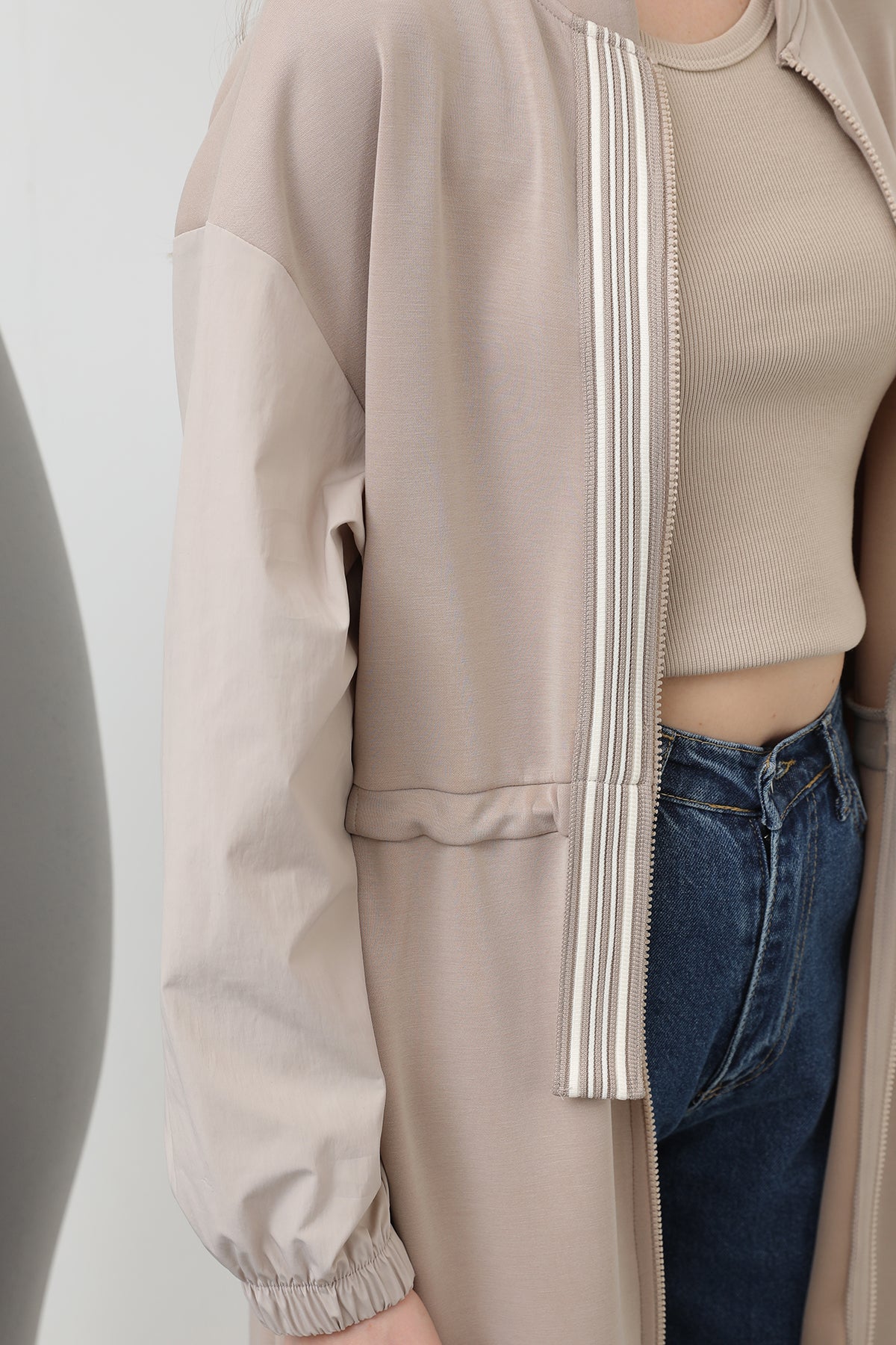 Kadın Önü Fermuar ve Şerit Detaylı Beli Büzgülü Elbise - 15198ELB BEIGE