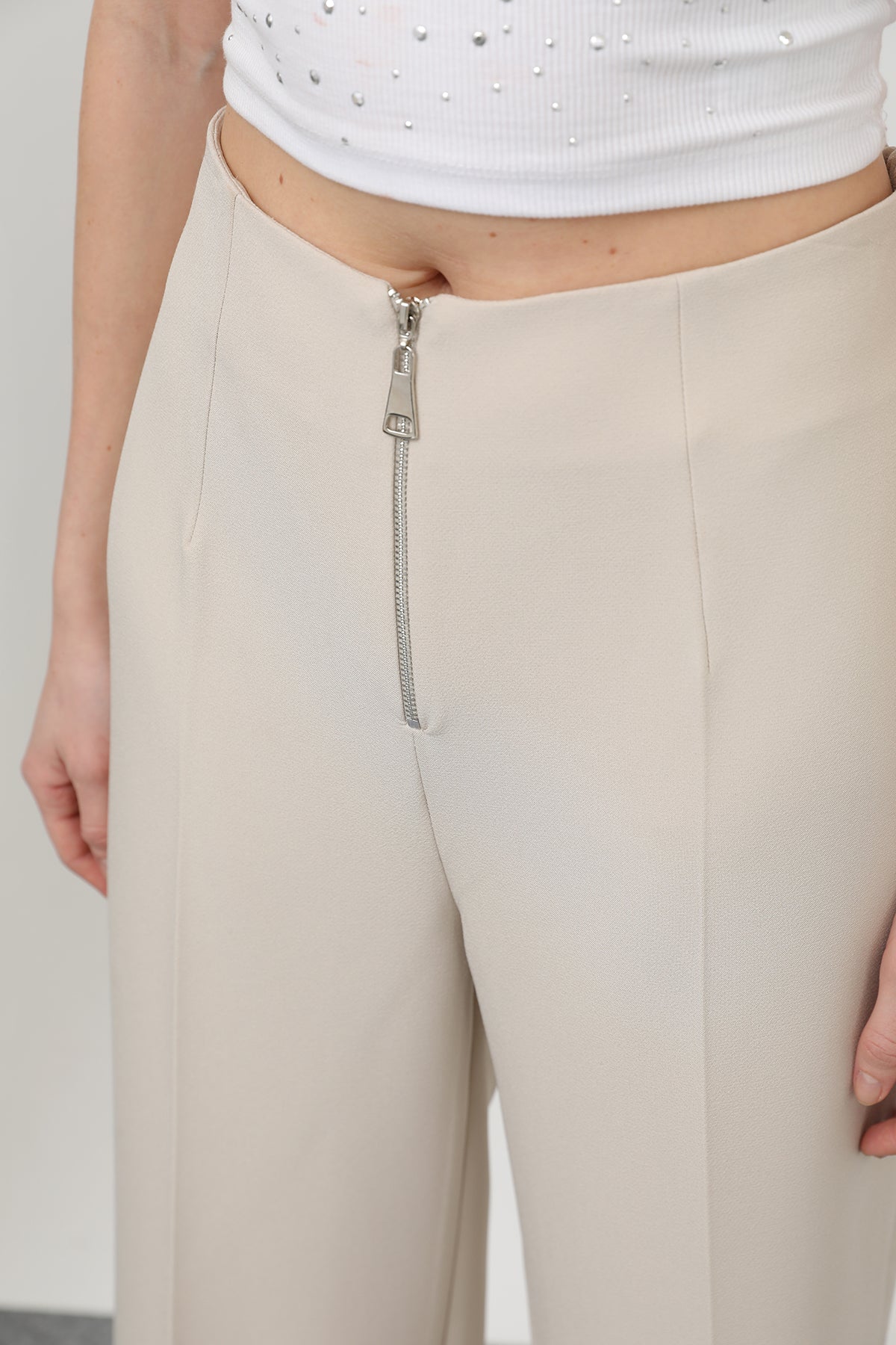 Kadın Fermuar Detaylı Pensli Pantolon- 18228PNT BEIGE
