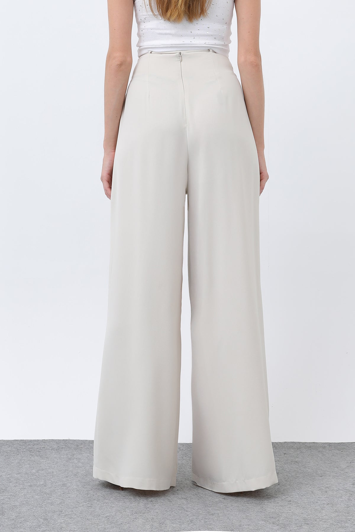 Kadın Beli Kuşaklı Pileli Bol Kesin Pantolon -18241PNT BEIGE