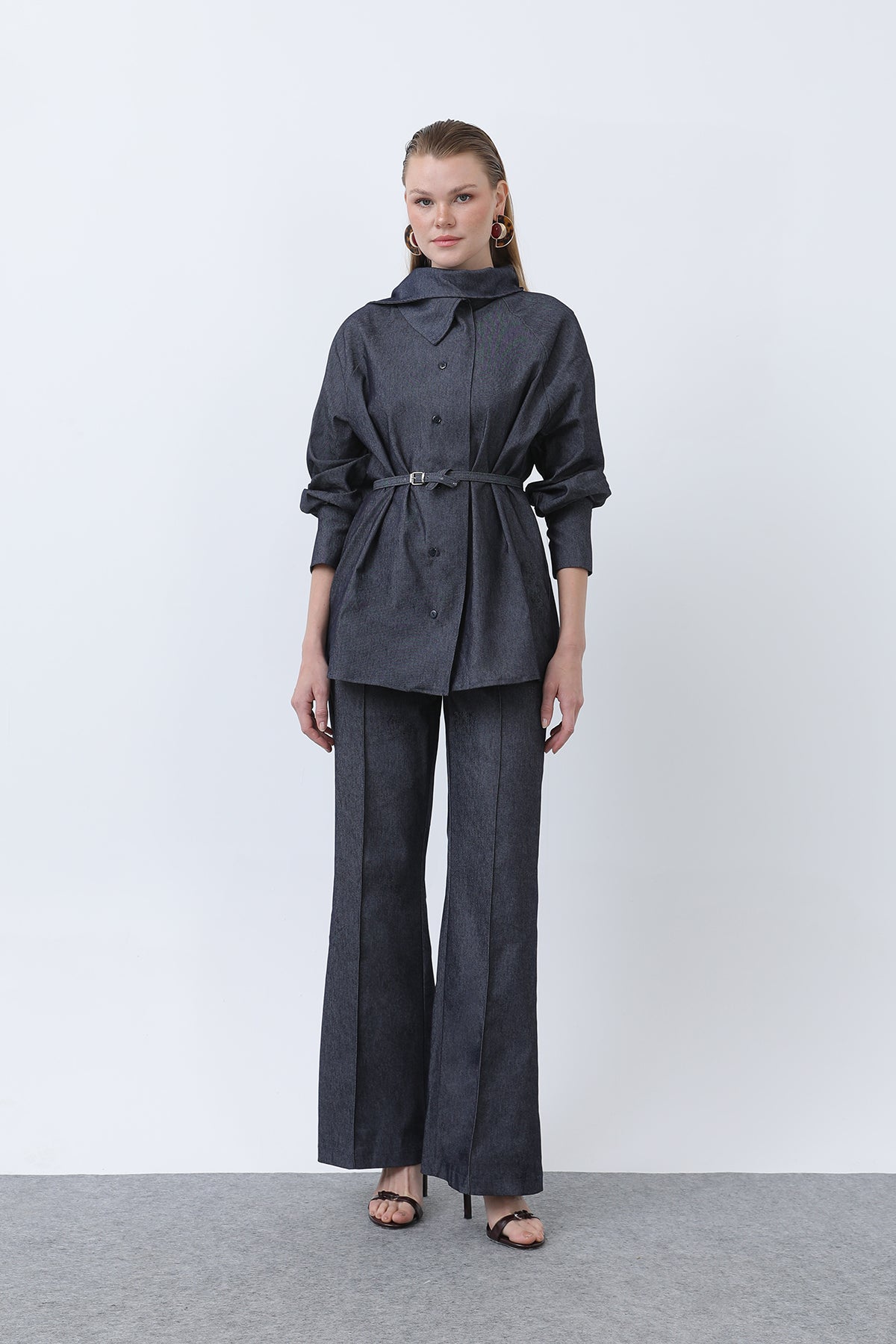 Kadın Kruvaze Yaka Kemer Detaylı Pantolonlu Denim Takım - 20652TKS NAVY