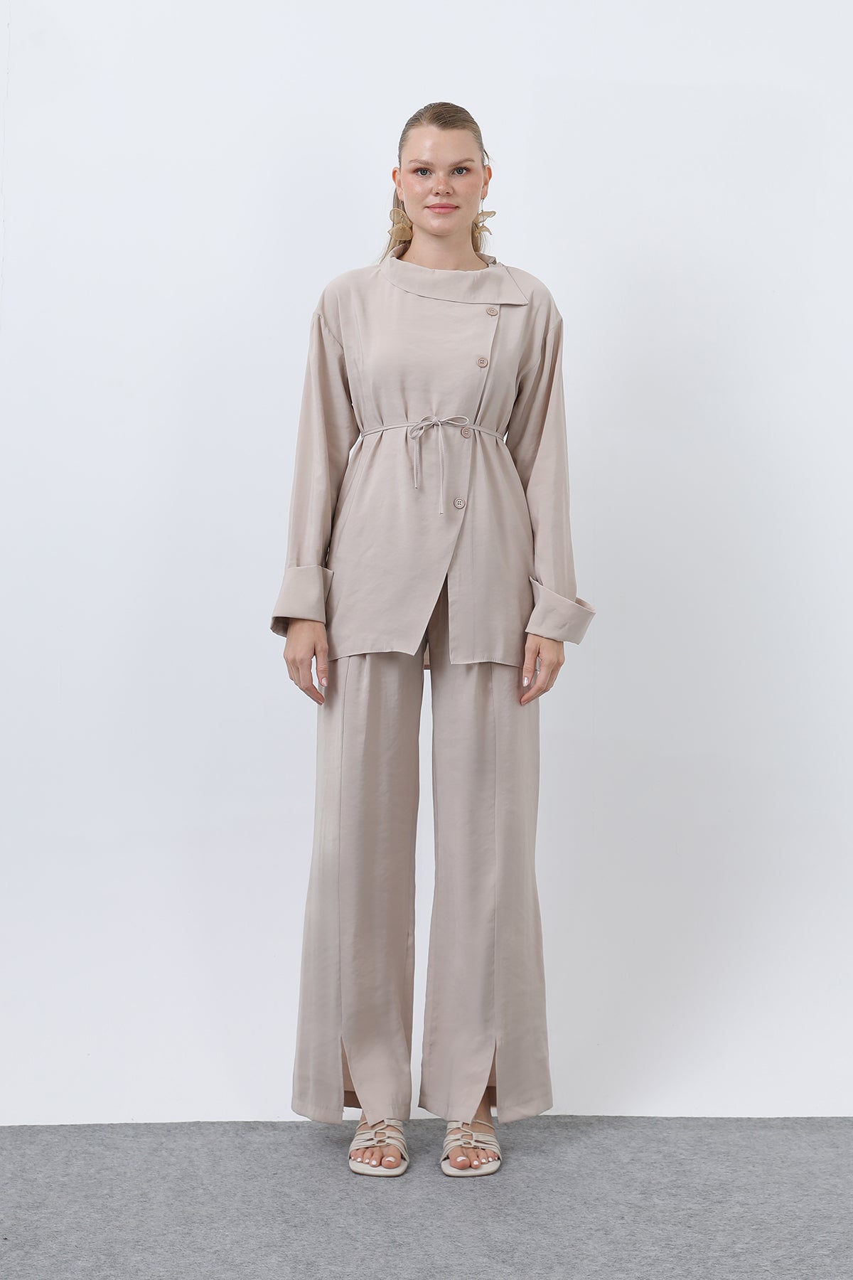 Kadın Düğmeli Oversize Günlük Set Takım

-20677TKS BEIGE
