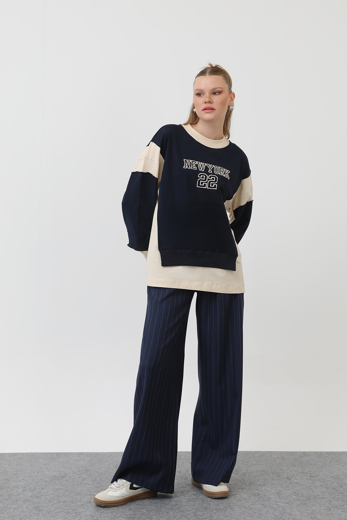Kadın Önü Nakışlı Sweat - 32121SWT BEIGE-NAVY
