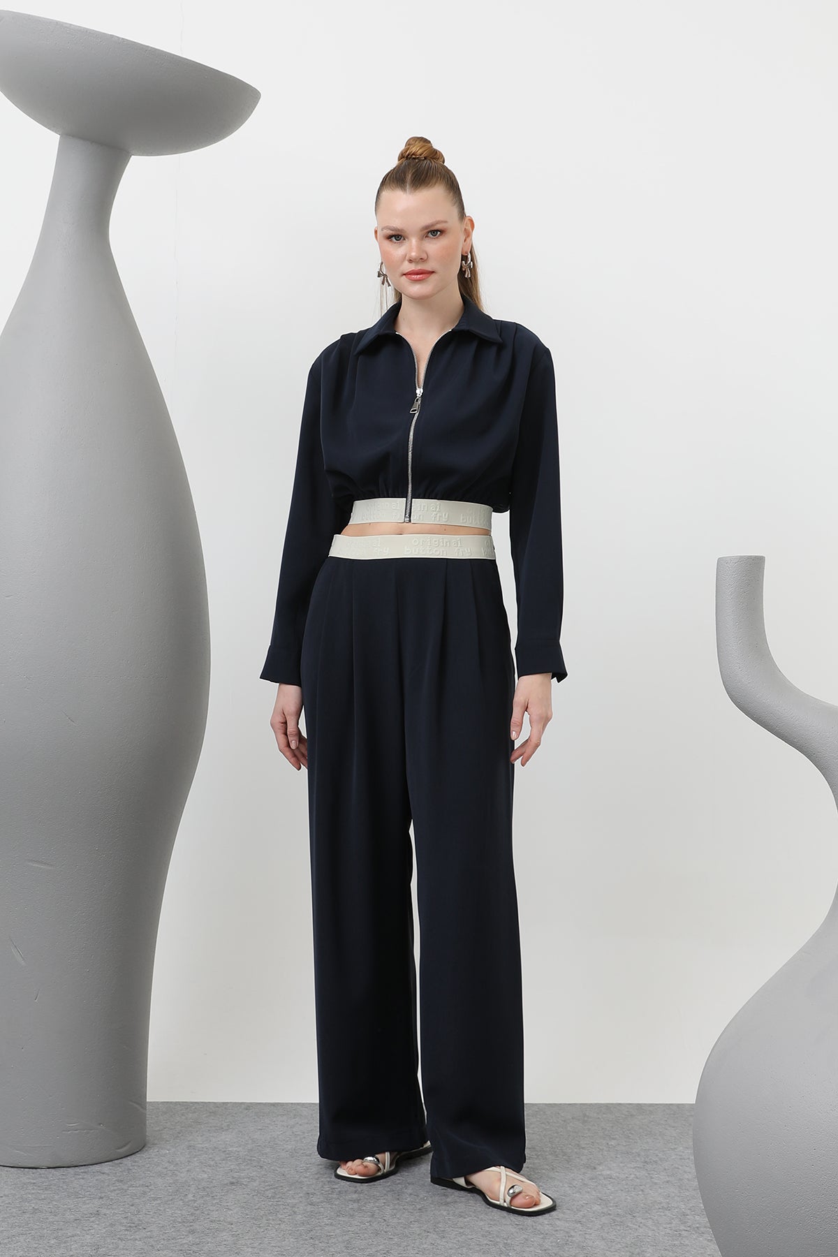 Pileli Lastik Detaylı Ceket - 32145CKT NAVY